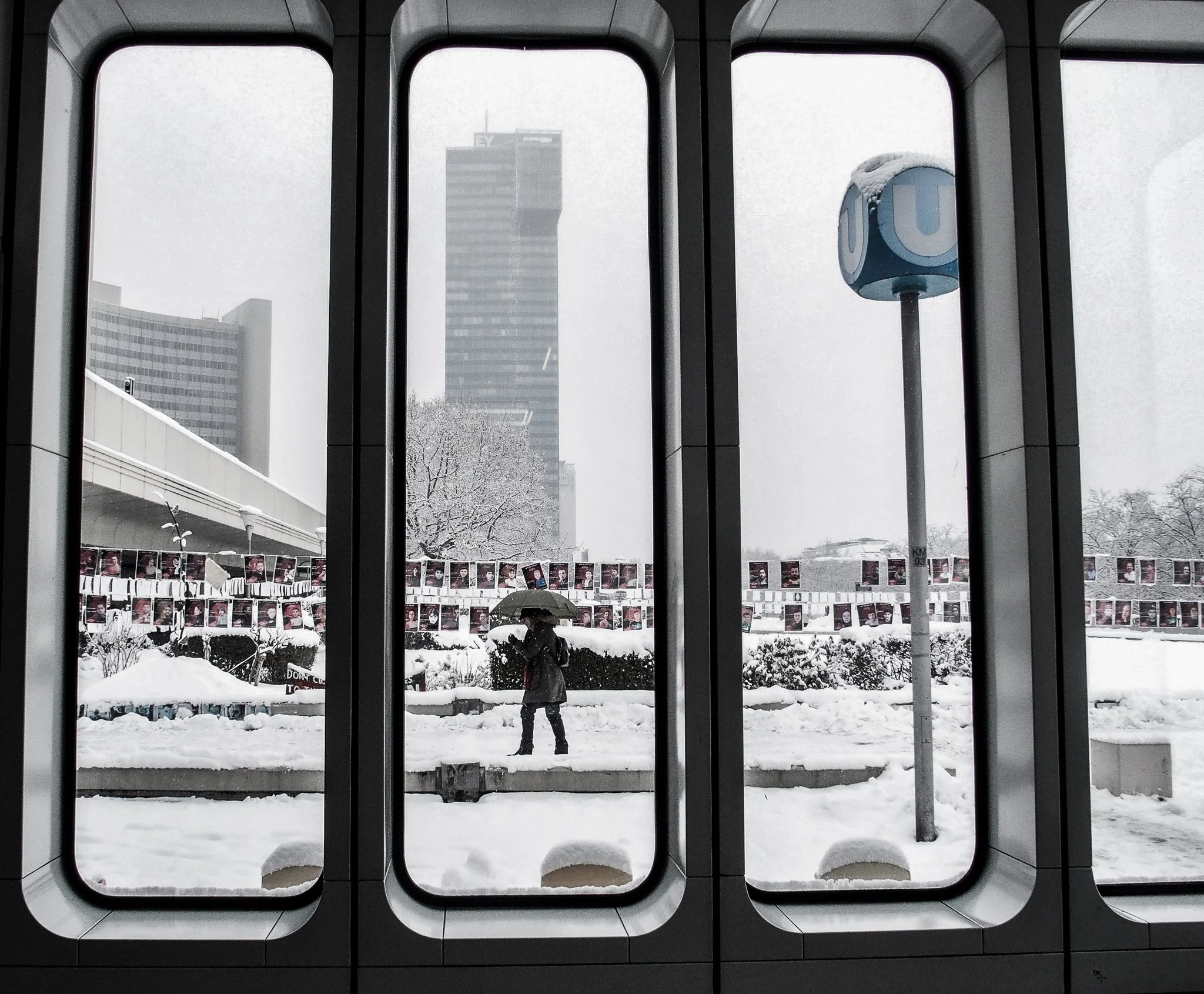 01UNSNOW016.jpg