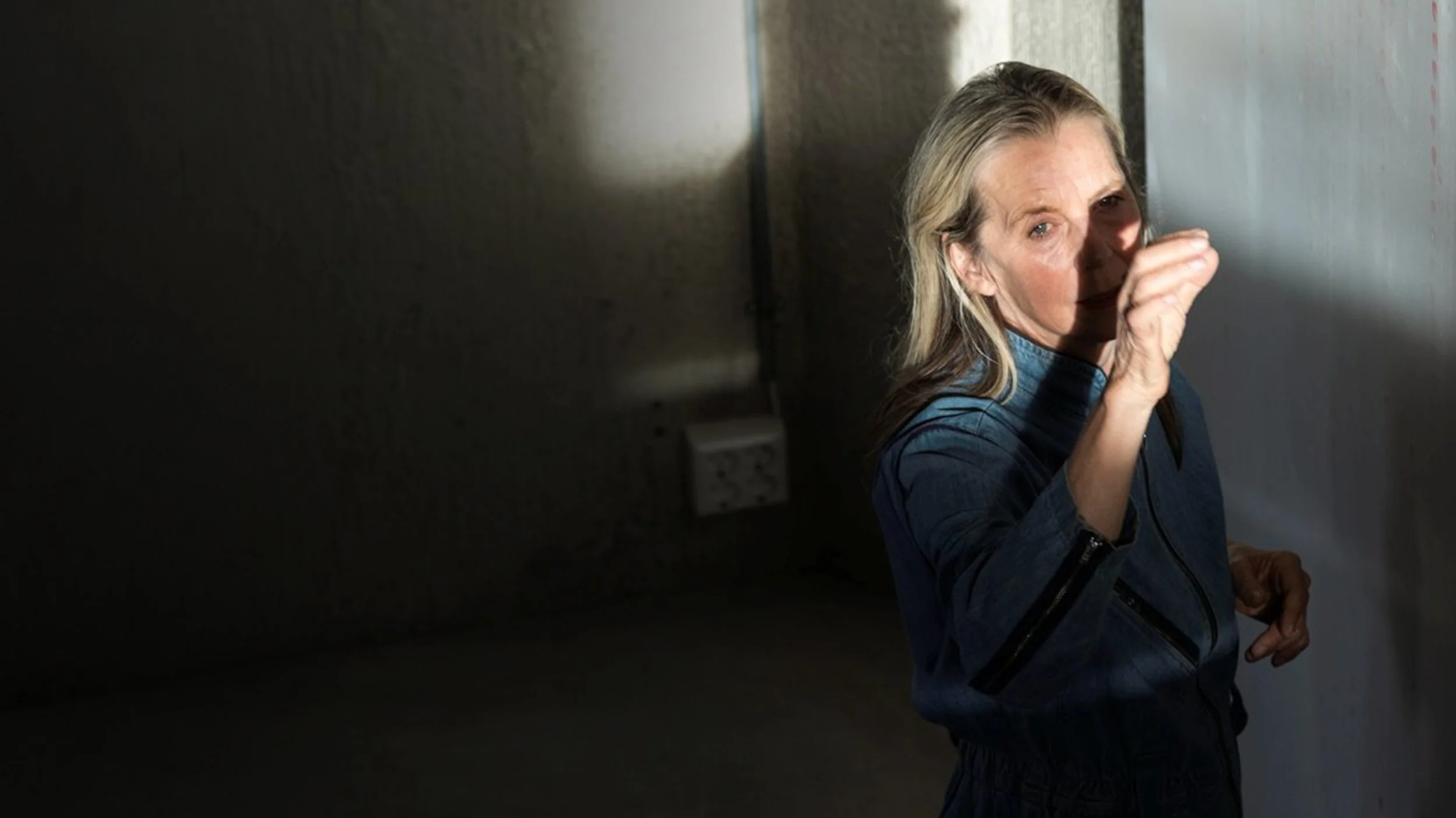 AKD Vacia derecha mas.jpg