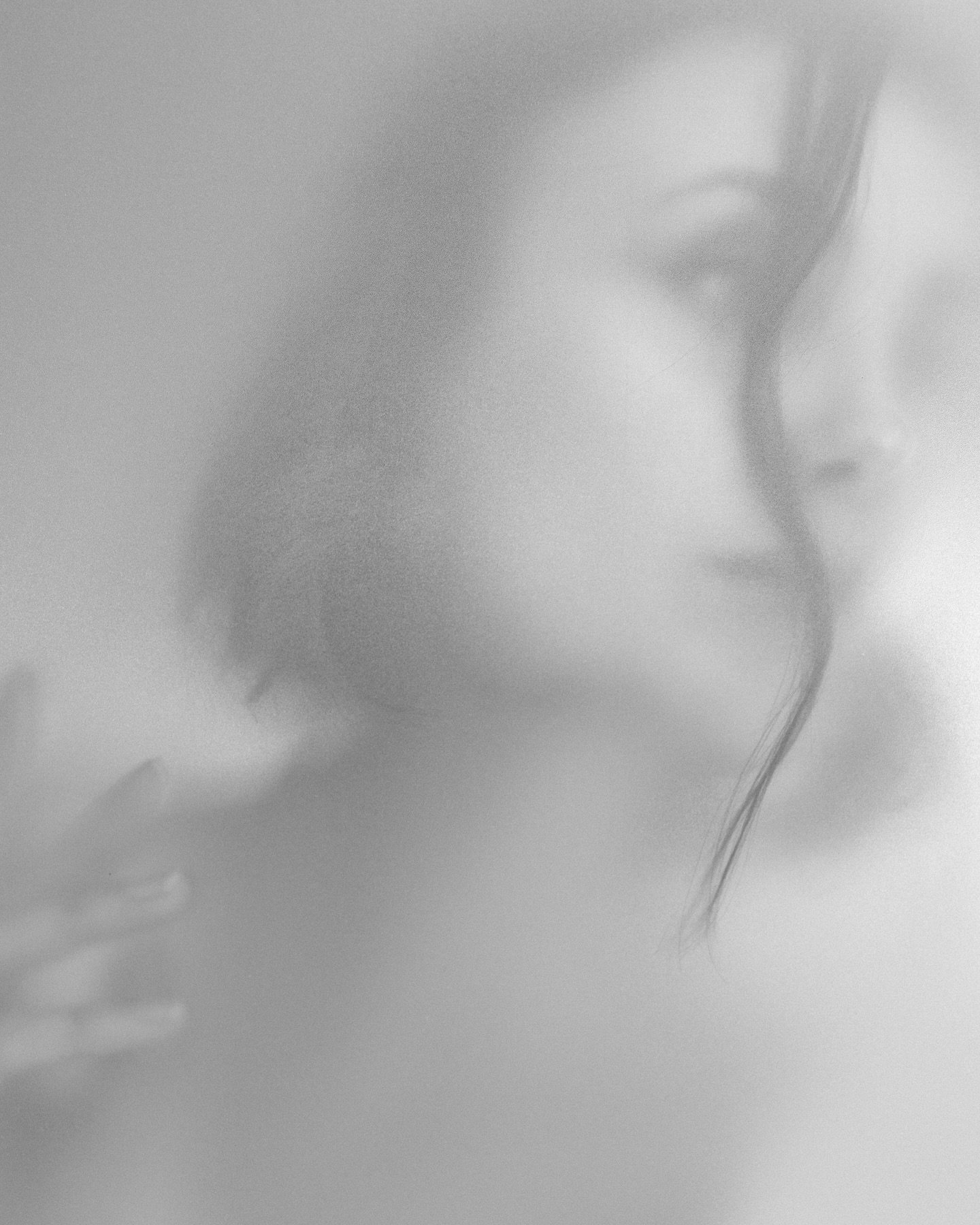 Inspired by love and elegance, this mini-series captures timeless beauty in an intimate and artistic way. Created during an editorial session last year, each image tells a story of romance, style, and delicate details.

After nine unforgettable days 