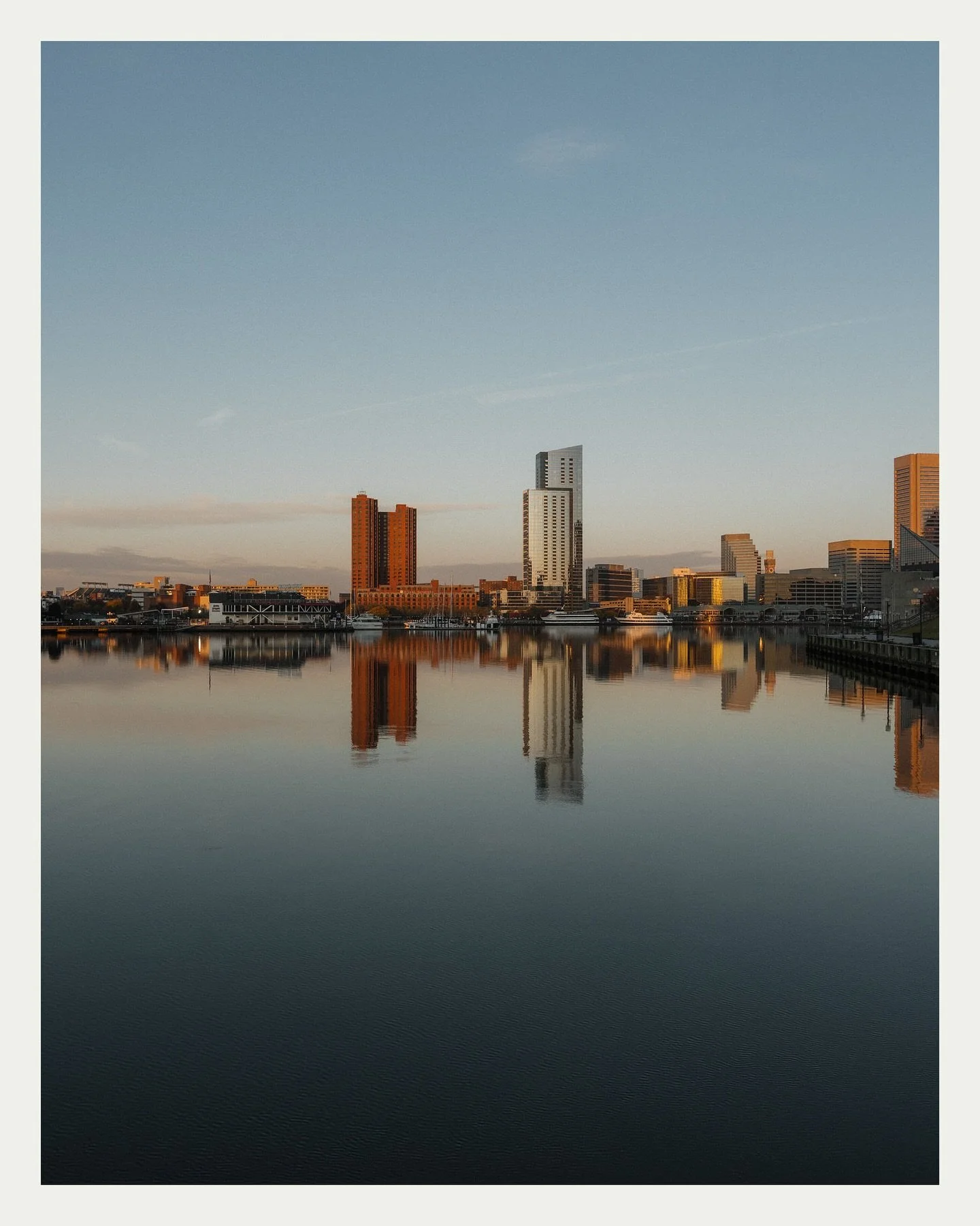 Their wedding in Washington and Baltimore was a beautiful blend of tradition, emotion and family. Several days filled with rituals, color and moments that spoke volumes without words.

What stayed with me most was how present they were with each othe