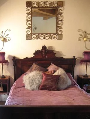 Bon cadeau - 1 Nuit Dans la Suite de la Tour (Basse Saison) - A night at the romantic tower suite at Chateau Belcastel during low season. (April & October)