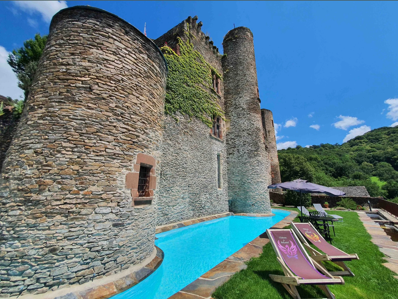 🇲🇫 Bon cadeau - 1 Nuit dans la Suite Médiévale (Haute Saison) / 🇬🇧 Gift certificate - 1 Night Stay in the Tower Suite (High Season)