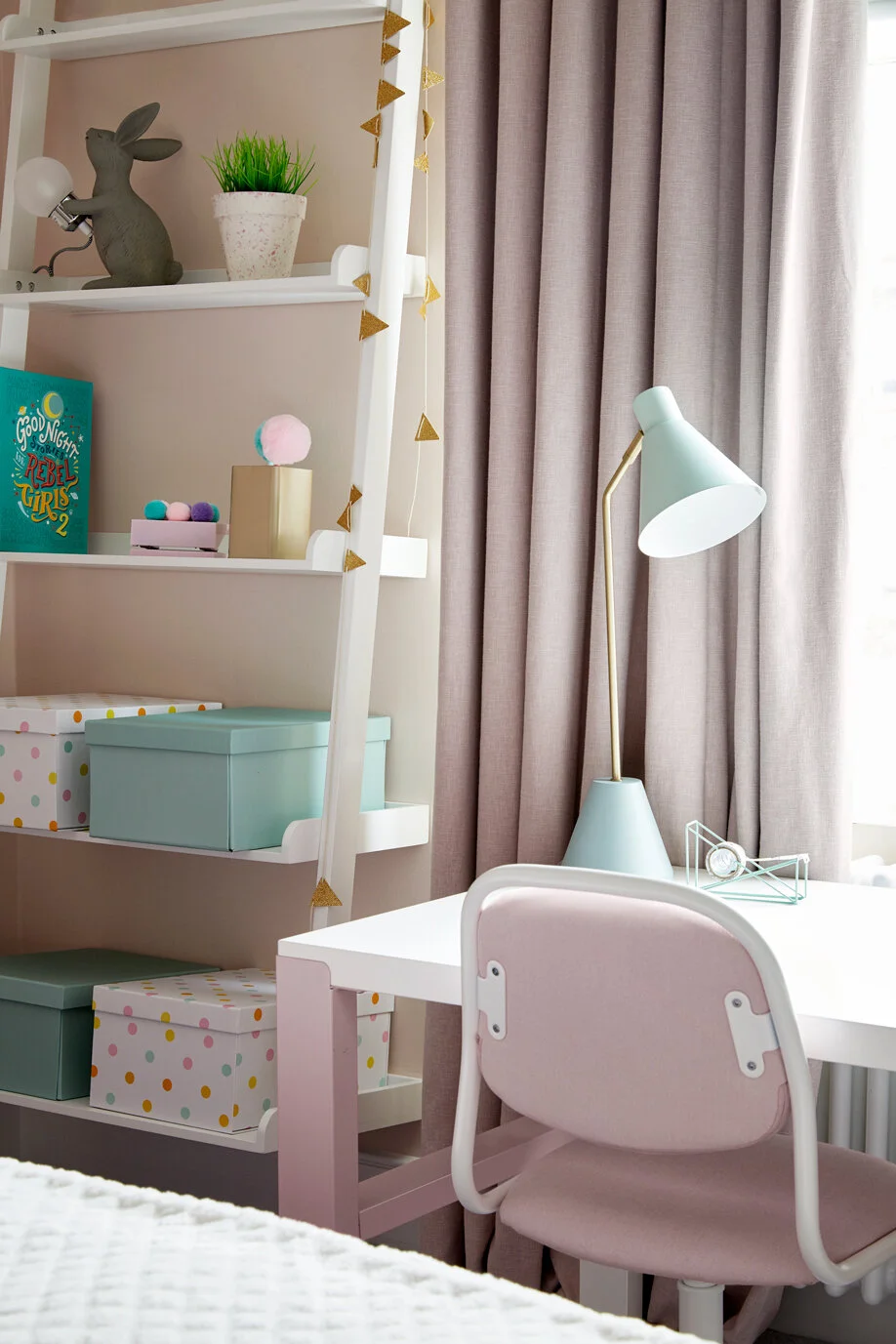 Bella's Cool Teen Bedroom