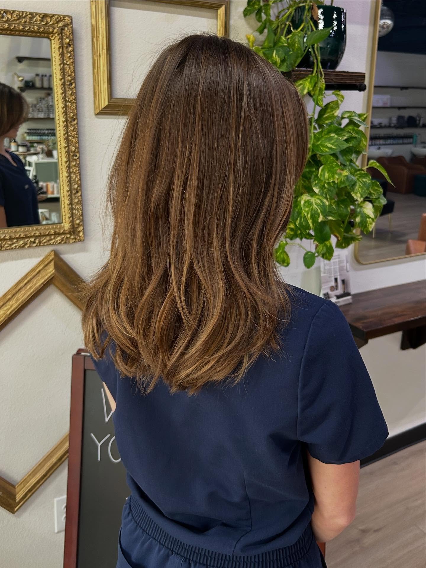 Gorgeous Soft Balayage for @allieschlom  done by @the.meli.g  Absolutely obsessed with how soft and sunkissed the results were. 🥰✨🫧😍