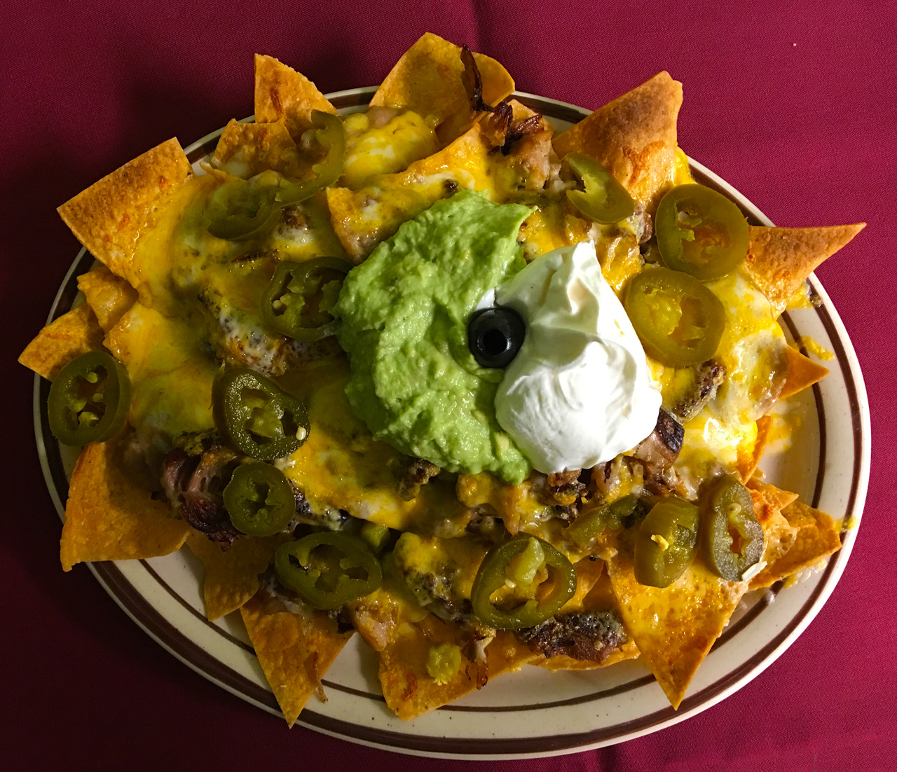 NACHOS CON TODO