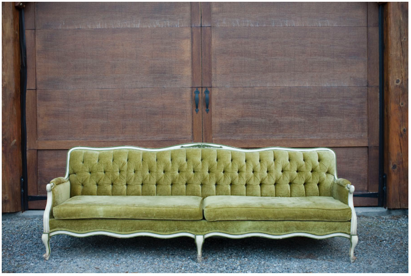 LOUNGE | UPHOLSTERED SEATING