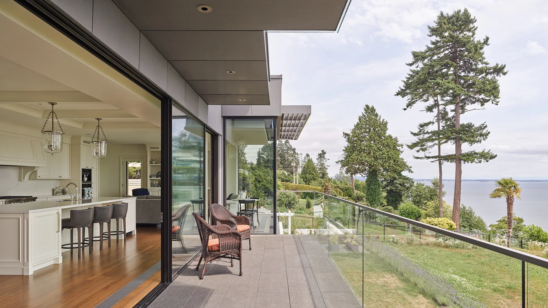 LAP0481_GASwhiterock_0160_Screen Low Res.jpg