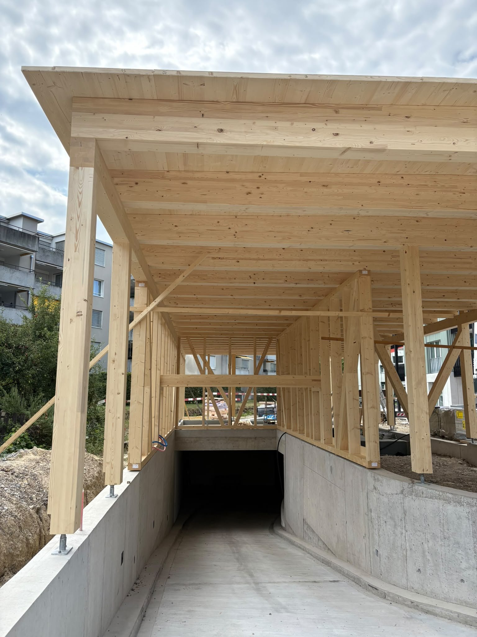 MFH Carport