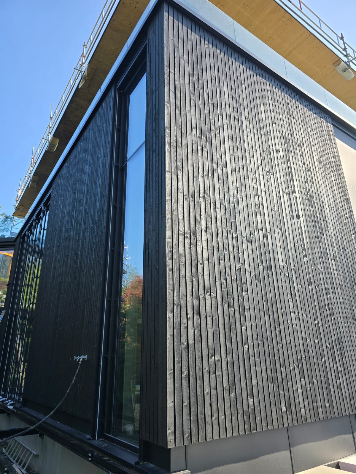 EFH Hinterlüftete Holz Fassade