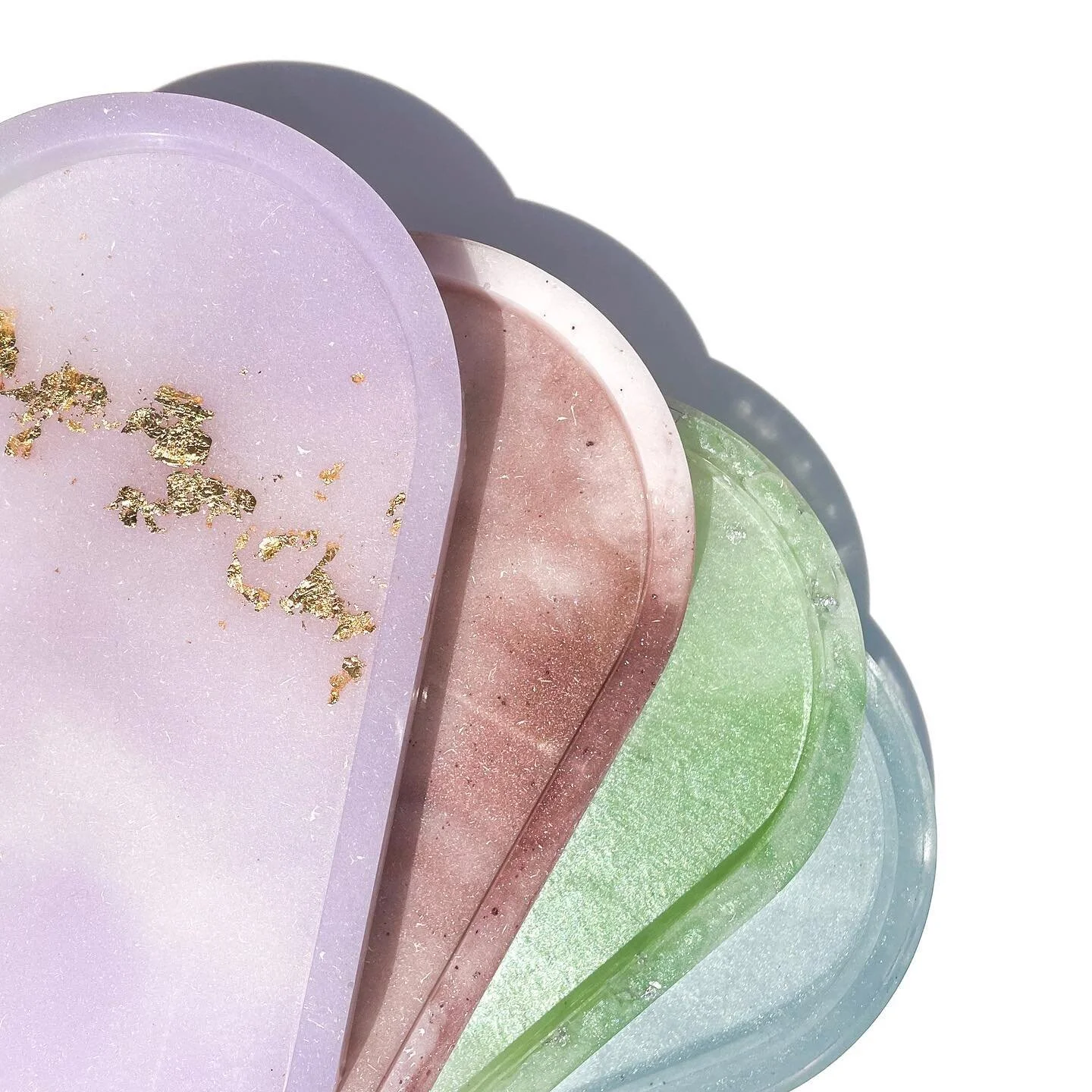 A texture close-up of the trays from my Pastel Collection 🤍 I miss these pieces already but am so excited that they&rsquo;ve gone to the best homes!! 

Any guesses on what collection I&rsquo;m dropping next? First reveal coming tomorrow 🥰🌸

#resin
