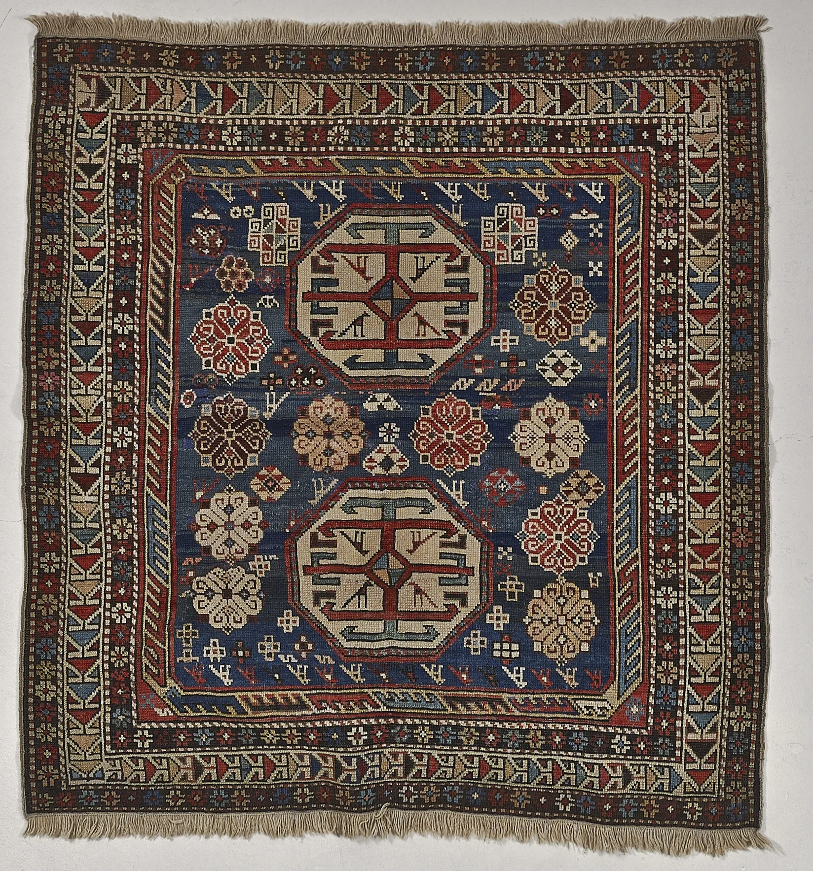 DEN905 ANTIQUE CACASIAN C1920  3-9X3-9 -16377JPG IMAGES.jpg
