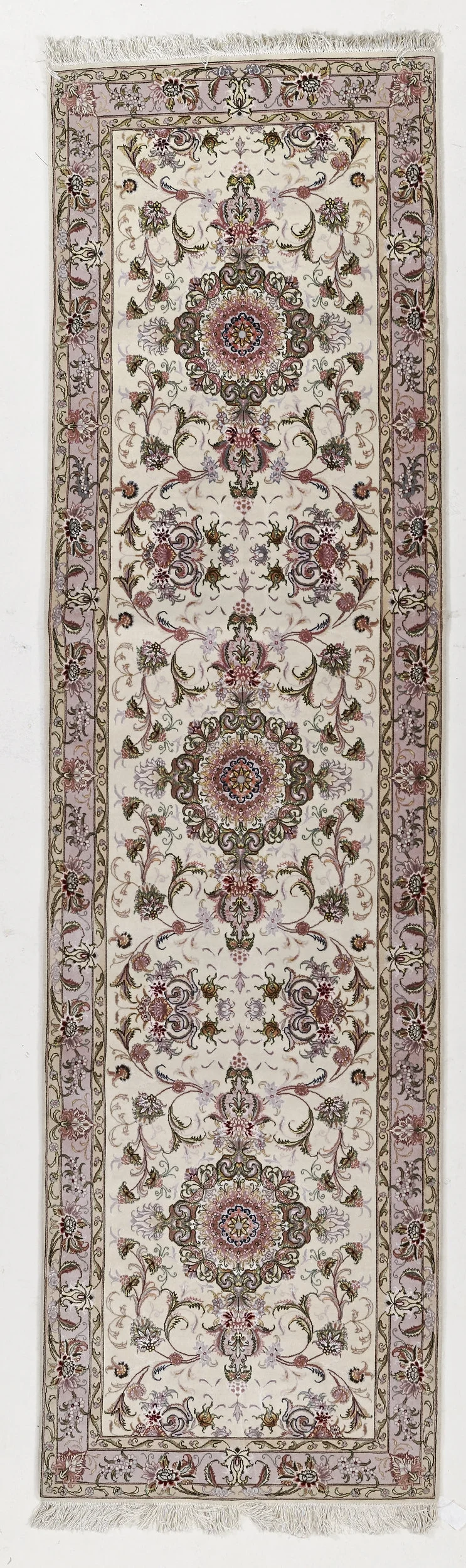 AA83 FINE TABRIZ S-W 10-6X2-816445.jpg