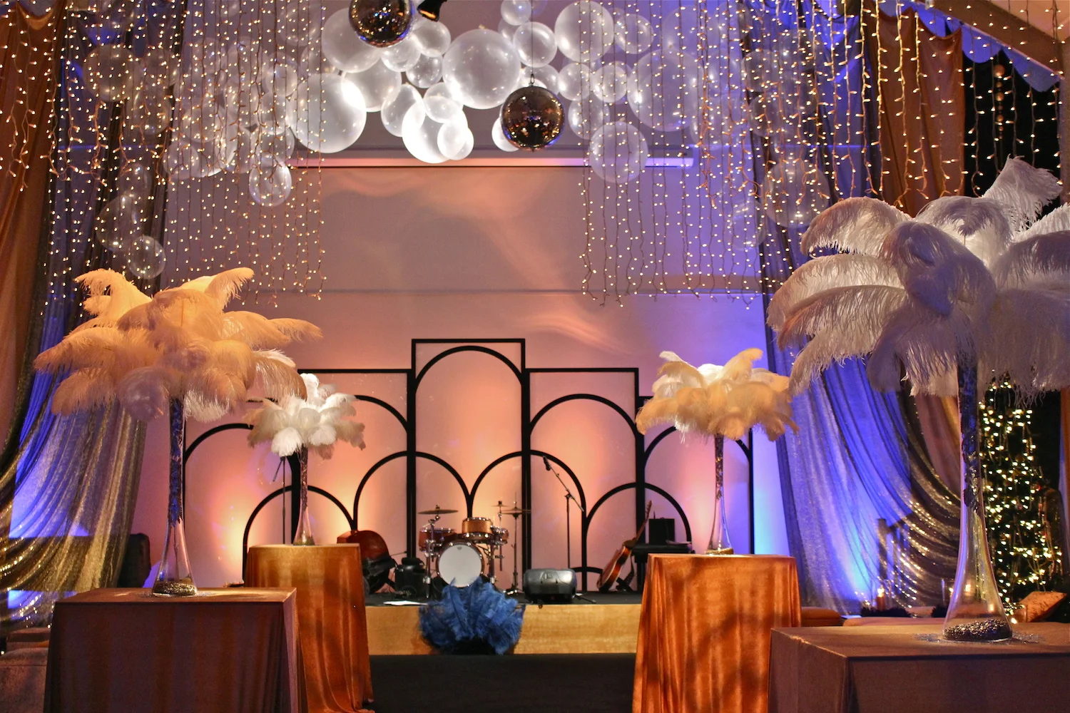  Howard de Walden: Gatsby Party. Ostrich feather poseur table arrangements 