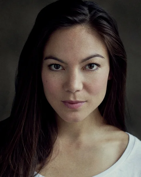 Chloe Ewart Headshotweb.jpg