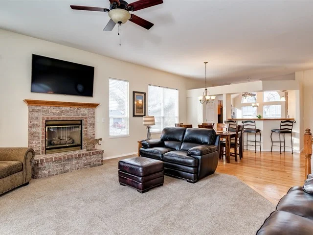 004_Living Room.jpg
