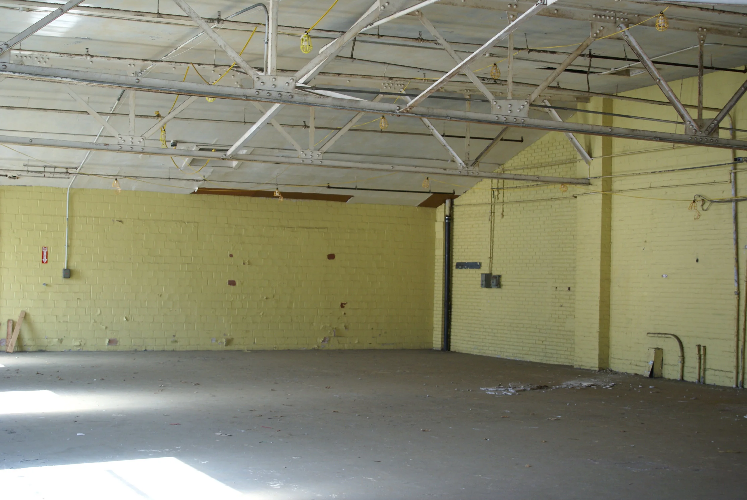 building_interior_yellow_2nd.jpg
