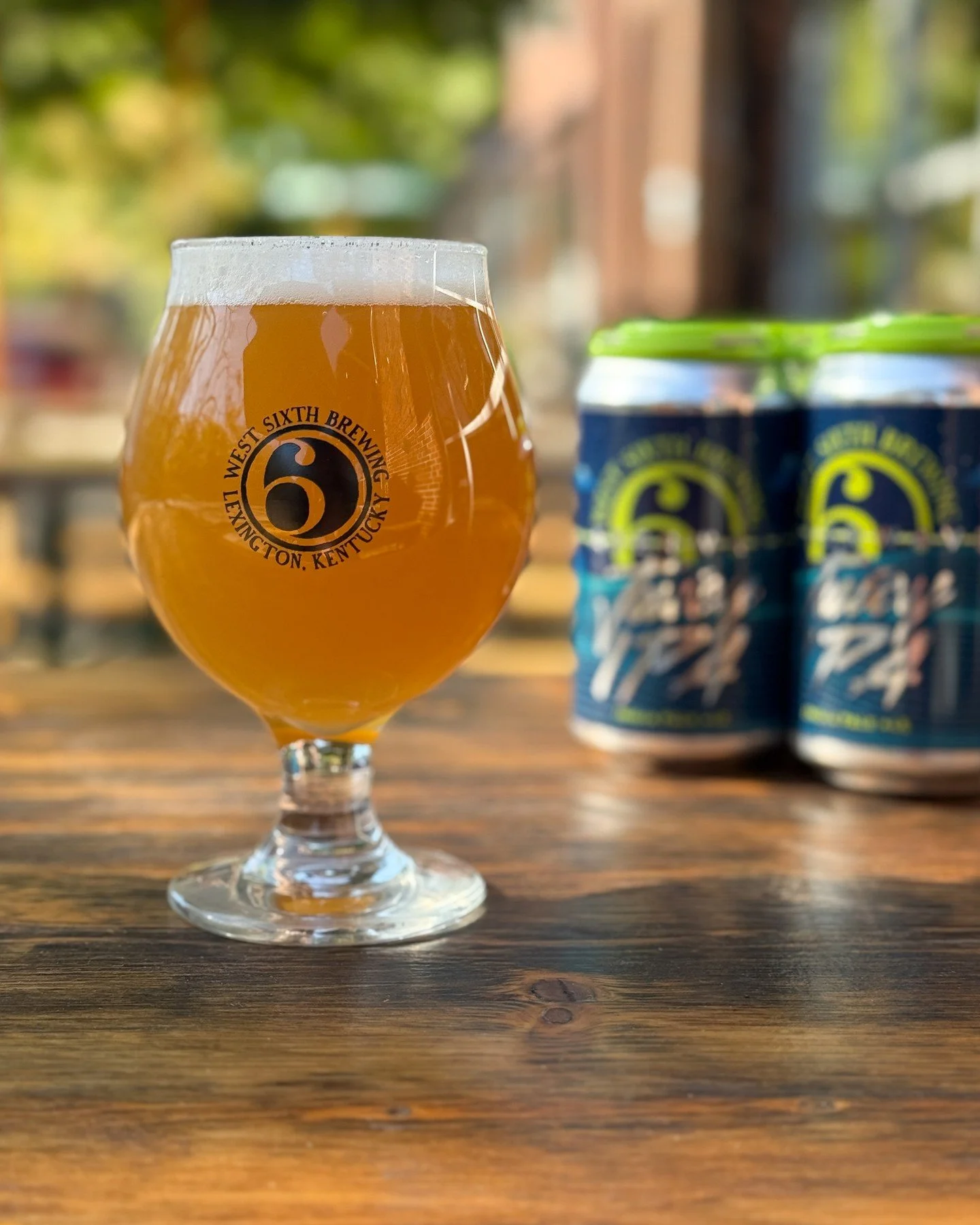 Our year-round hazy hits….well…year-round ⚡️😶‍🌫️
Pick up six-packs of LAZERWAVE: JUICY IPA in all West Sixth taprooms, and all over Kentucky 🌊🍻
#westsixth #hazyipa #localbeertastesbetter
