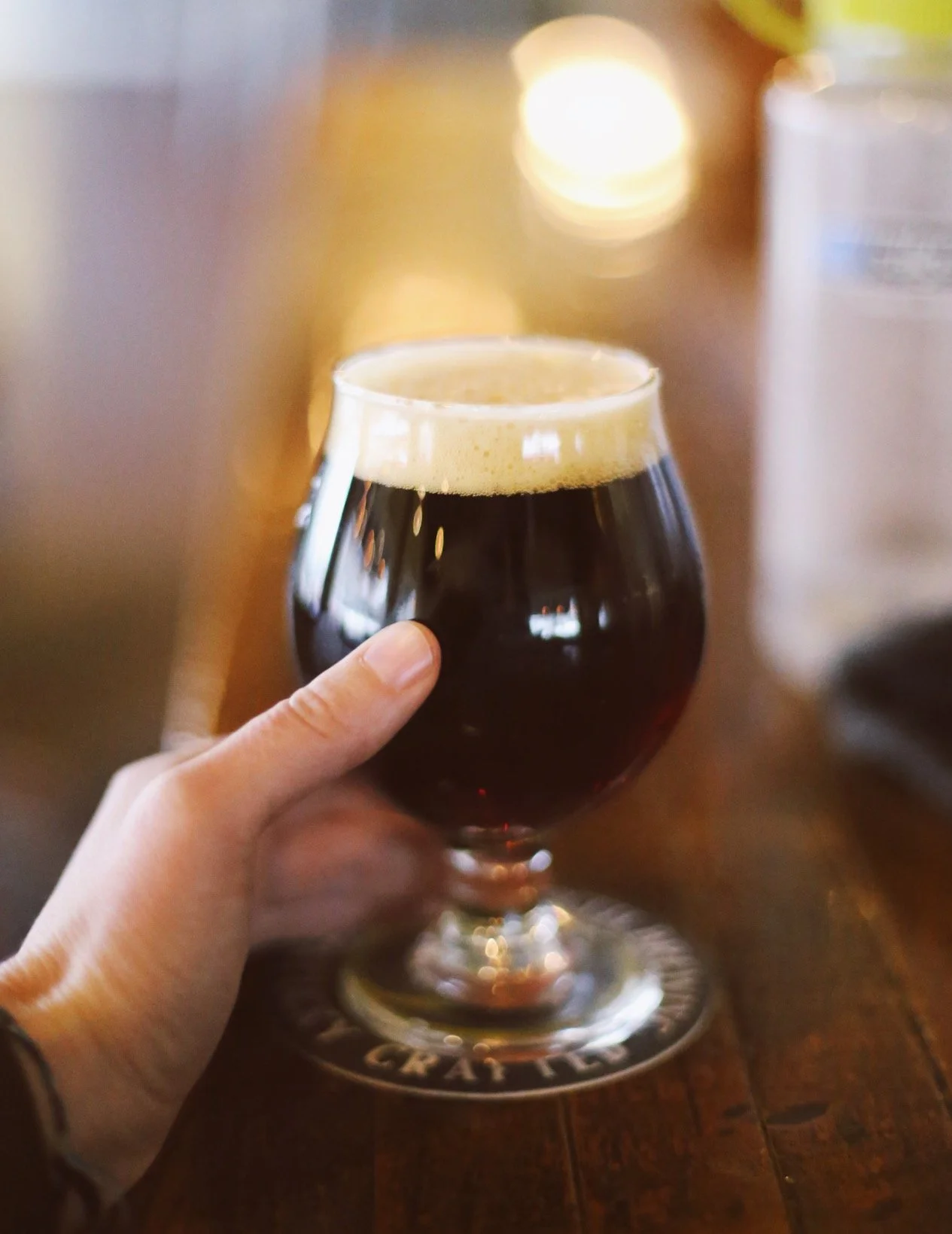 'Tis the Christmas Ale Season, y'all! 🎅Whether you grab some cans, or visit us for a snifter, there's no better way to get festive than with our spiced, decadent, winter warmer. Come get ya one - and enjoy it by the tree for a lil extra holiday oomp