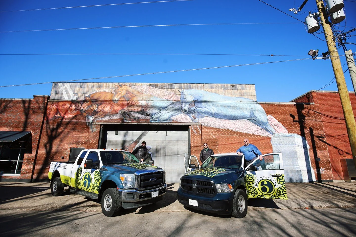 NEW TRUCKS WHO DIS? 🛻✨ Ok, they&rsquo;re the same old trucks, but with a SHINY new wrap, and our team couldn&rsquo;t be more pumped to show them off. So, if you need some West Sixth at an event, or it's missing at your favorite bar/retailer, let us 