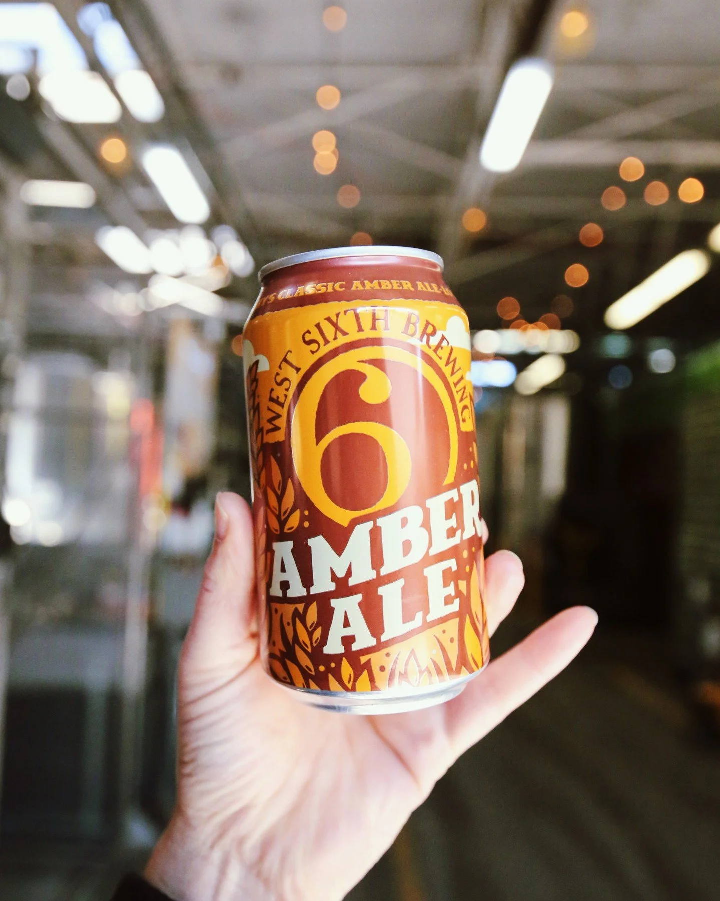 Same beer, new look! 👁️👁️ Have you clocked the fresh cans yet? Our classic American Amber Ale got a sweet design refresh from @cricketpress! It's the same, malt-forward, lightly hopped beer that you love, just with a little exterior makeover. As al
