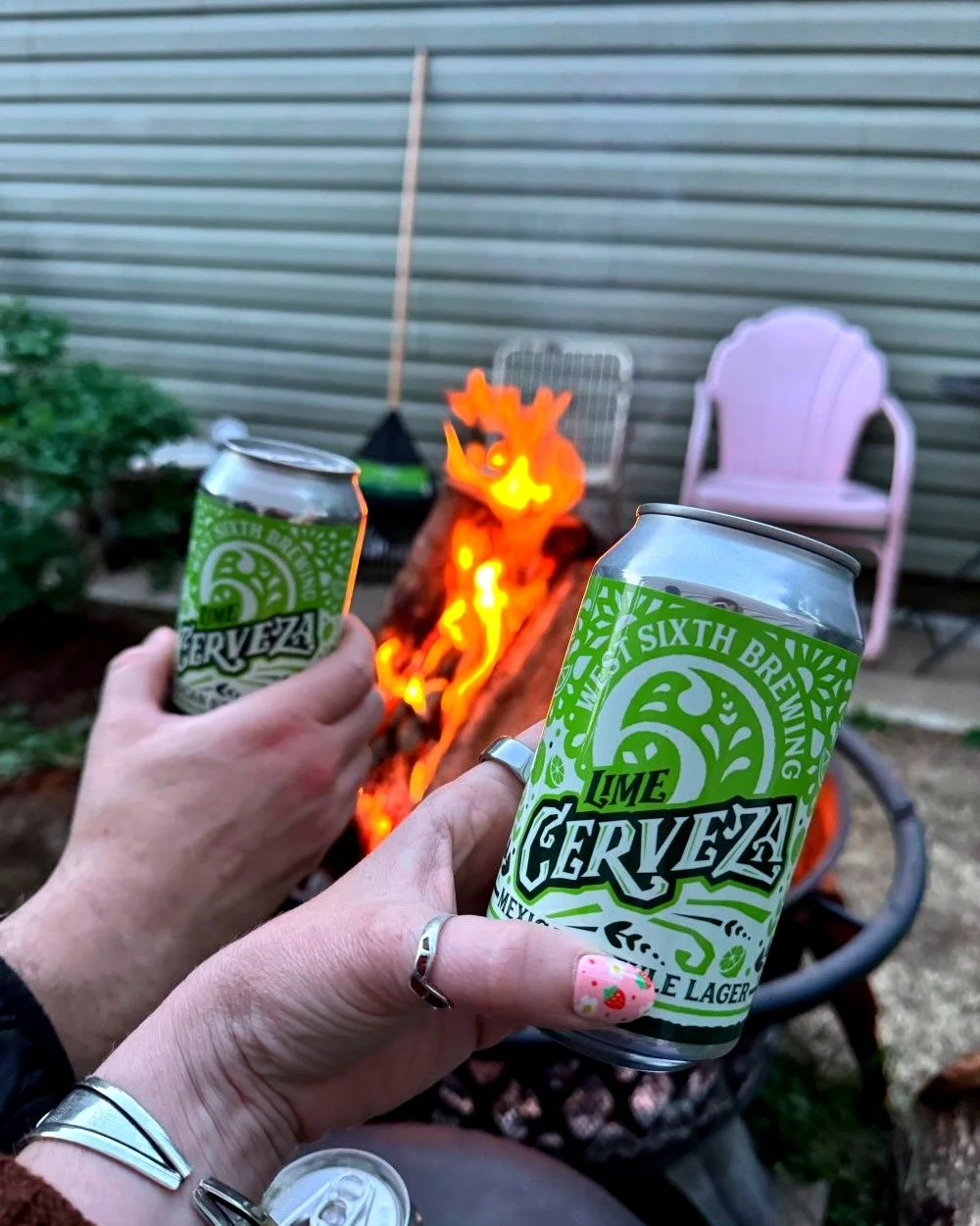 #BetterOnTheGo 🏃&zwj;♂️💨 West Sixth cans are the perfect, portable, local beer to take with you to the lake, a tailgate, a bonfire, or your front porch! Which West Sixth beer are you bringing on your adventures? Lime Cerveza? Lemonade Crusher? Ambe