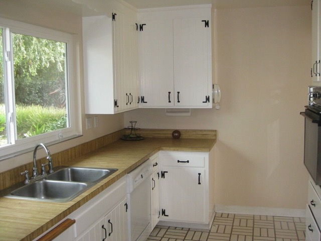 Here's how it looked when we moved in.