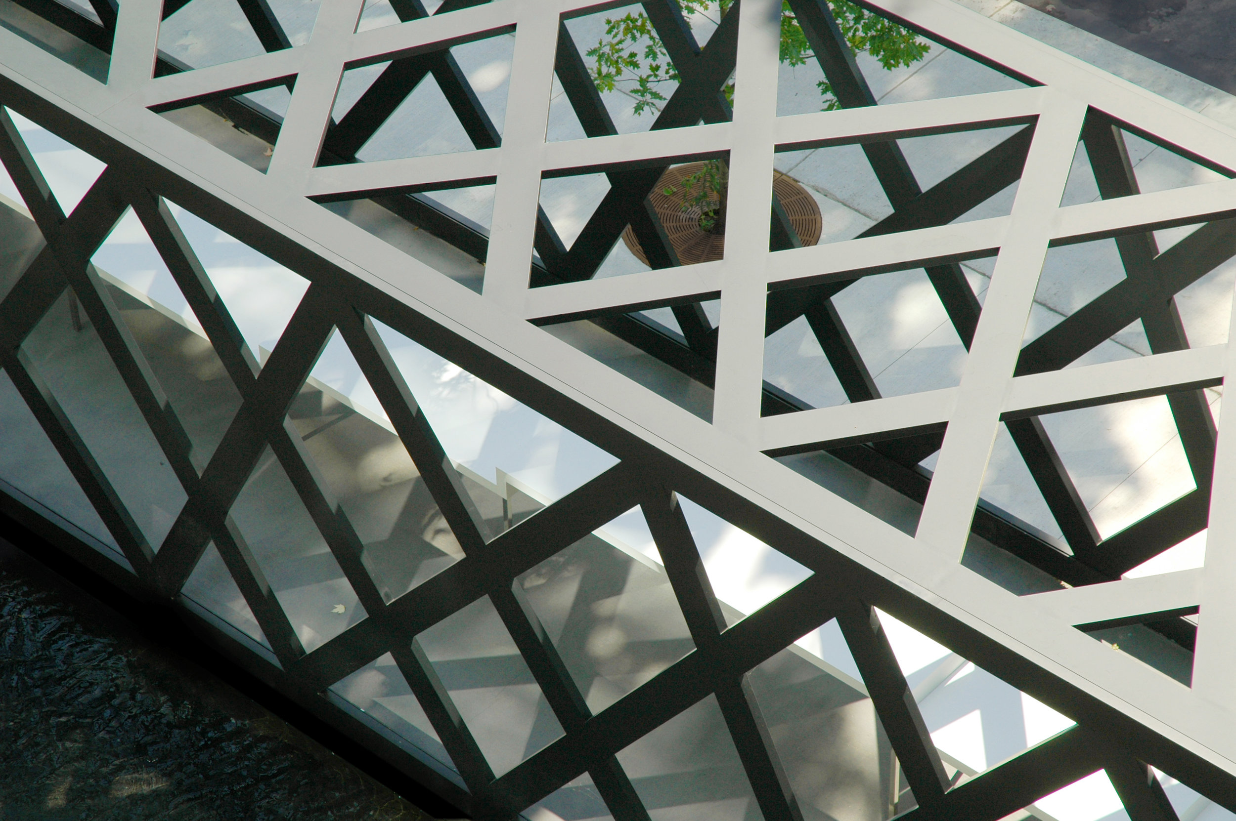 550 Wellington - pavilion steel