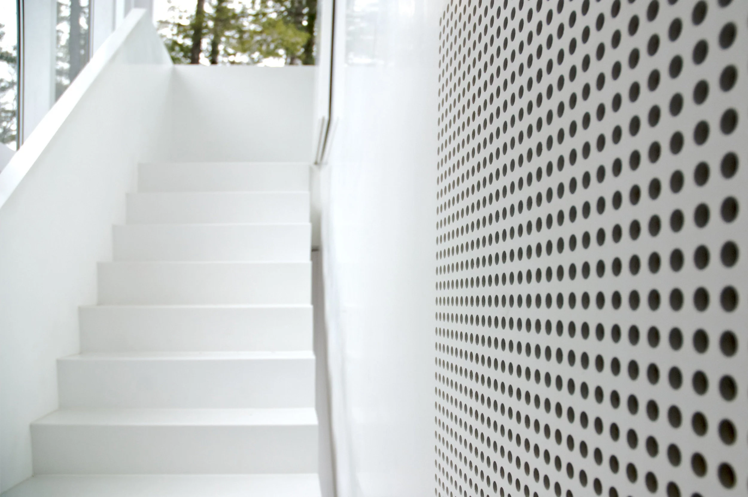 Glass Boat House - Stair White Air Intake