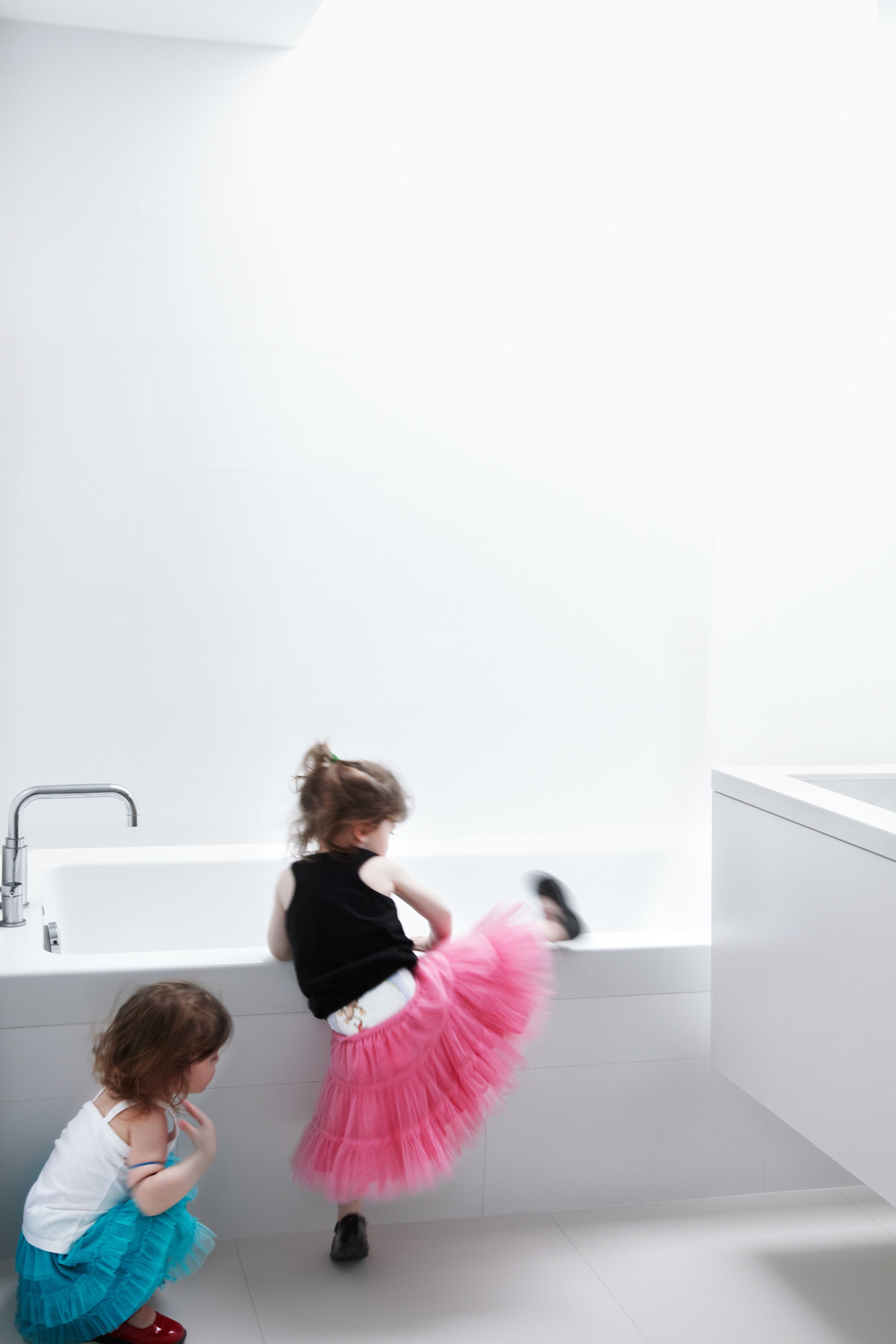 House 60 - bathroom bathtub sink