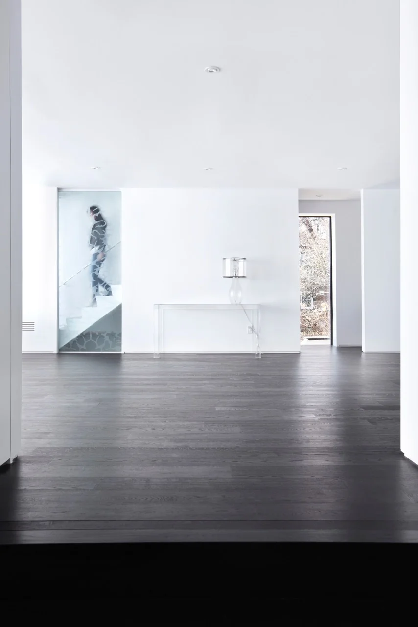 House 60 - Stairs to living room