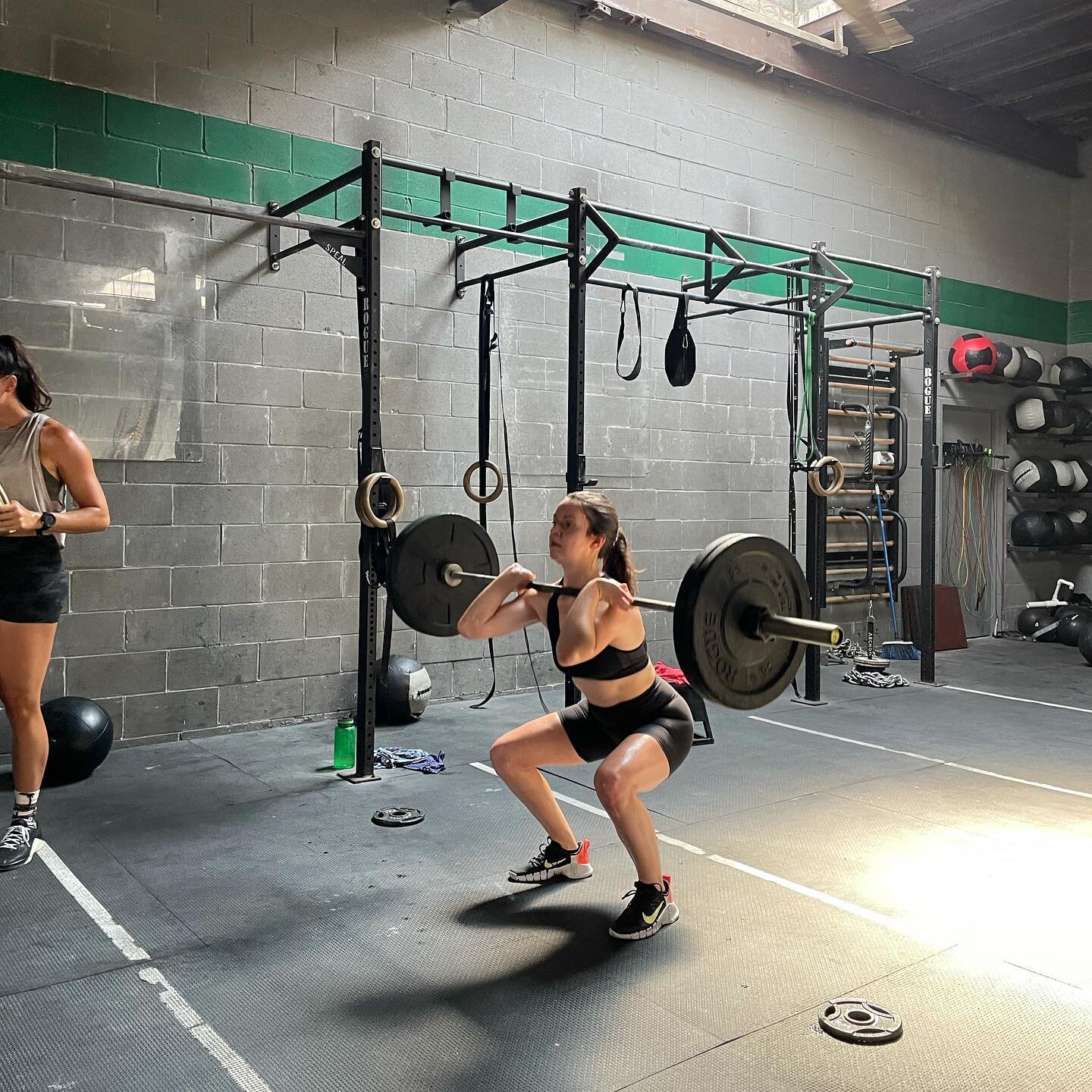 @michellerj57 and @bleighamarie teaming up on the Self Destruction workout.