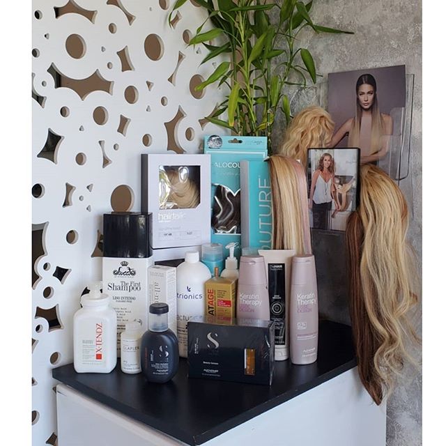 I've been a #southfloridahairstylist for over 20 years now and that means I've tried HUNDREDS of products. Not only do I take pride in the work I do, but I also take pride in the products I reccomend to my customers. Here are a few of my favorites wh