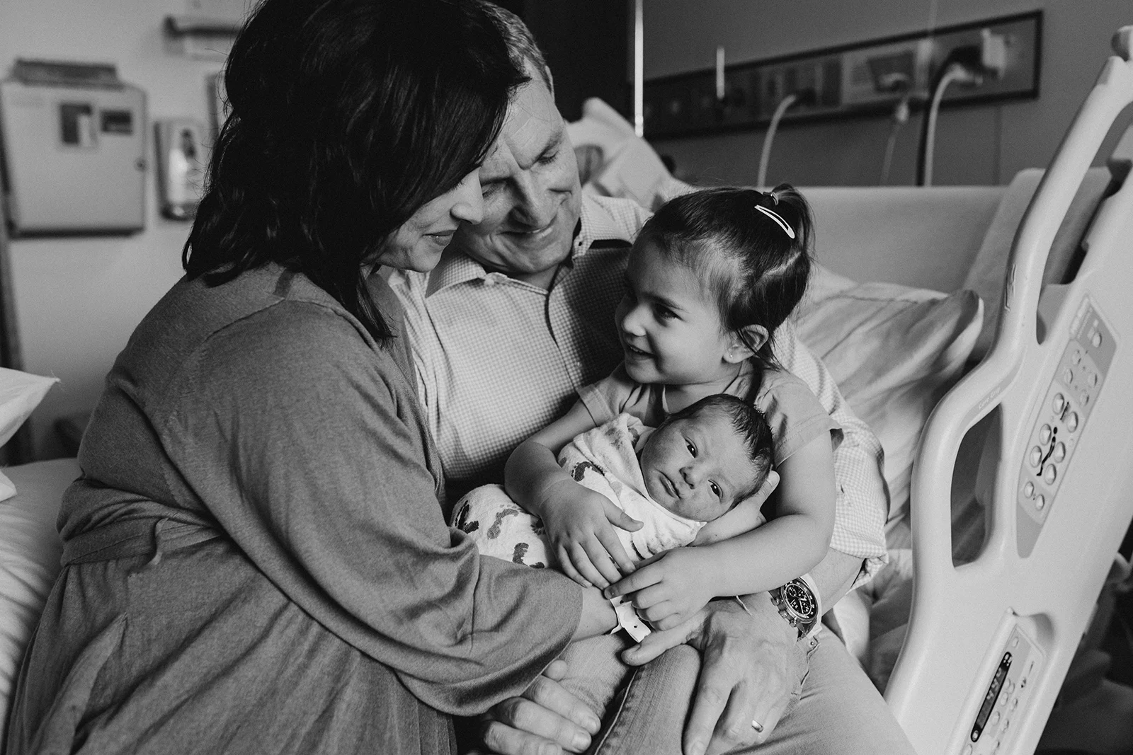 ohhappydawnphotographybirths-5.jpg