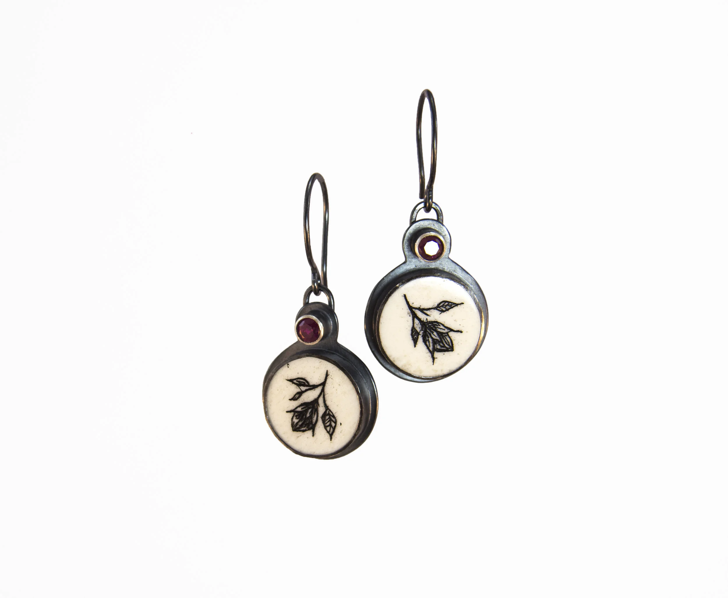 Briar Rosebud earrings