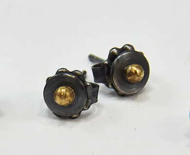 DSC_4095 studs small.jpg
