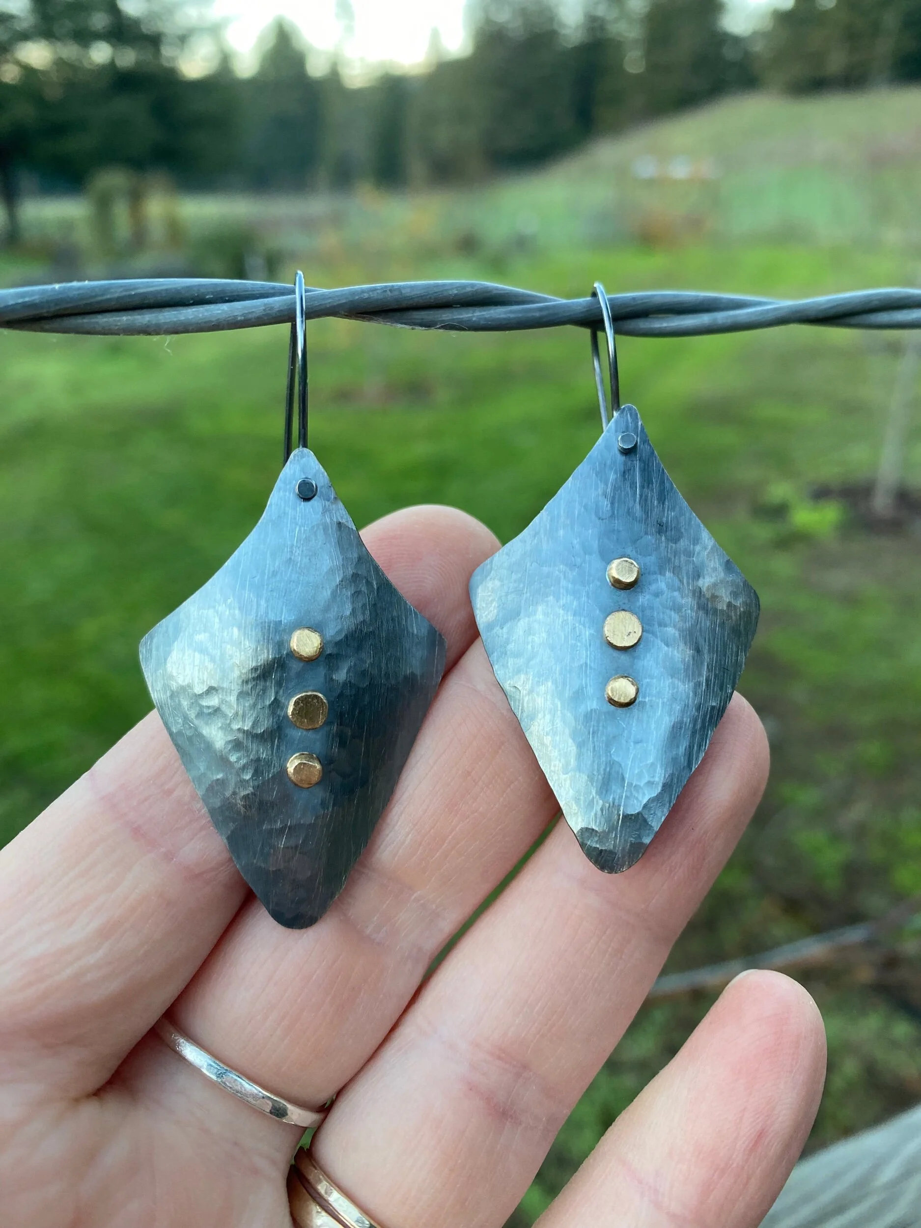 6A1F60F4-B982-4B2B-8B47-5C04B4AB75AD