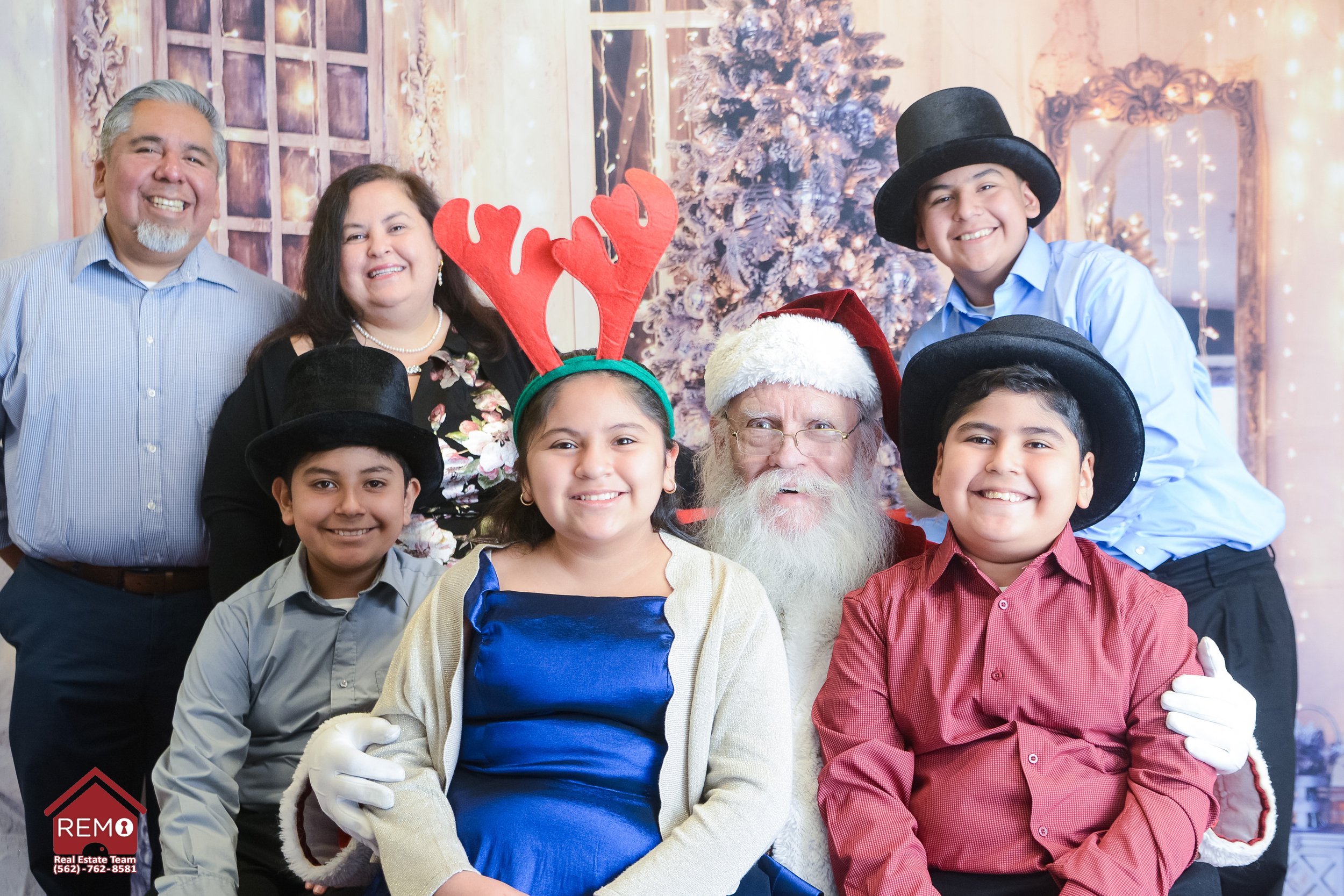 Carlos & Luz Marquez Family.jpg