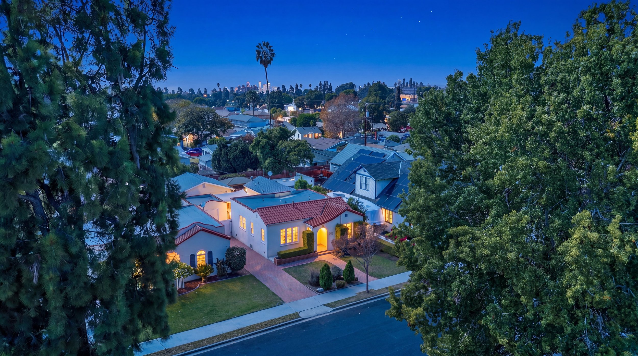 06-7741-friends-ave-whittier.jpg