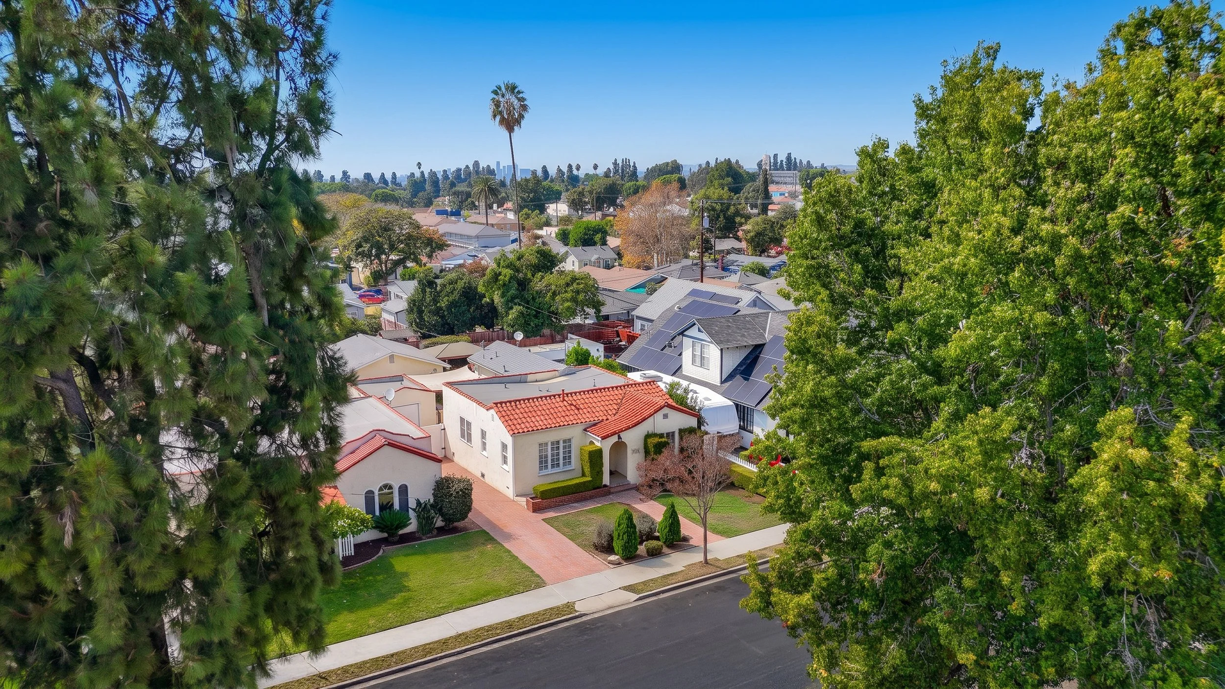 07-7741-friends-ave-whittier.jpg
