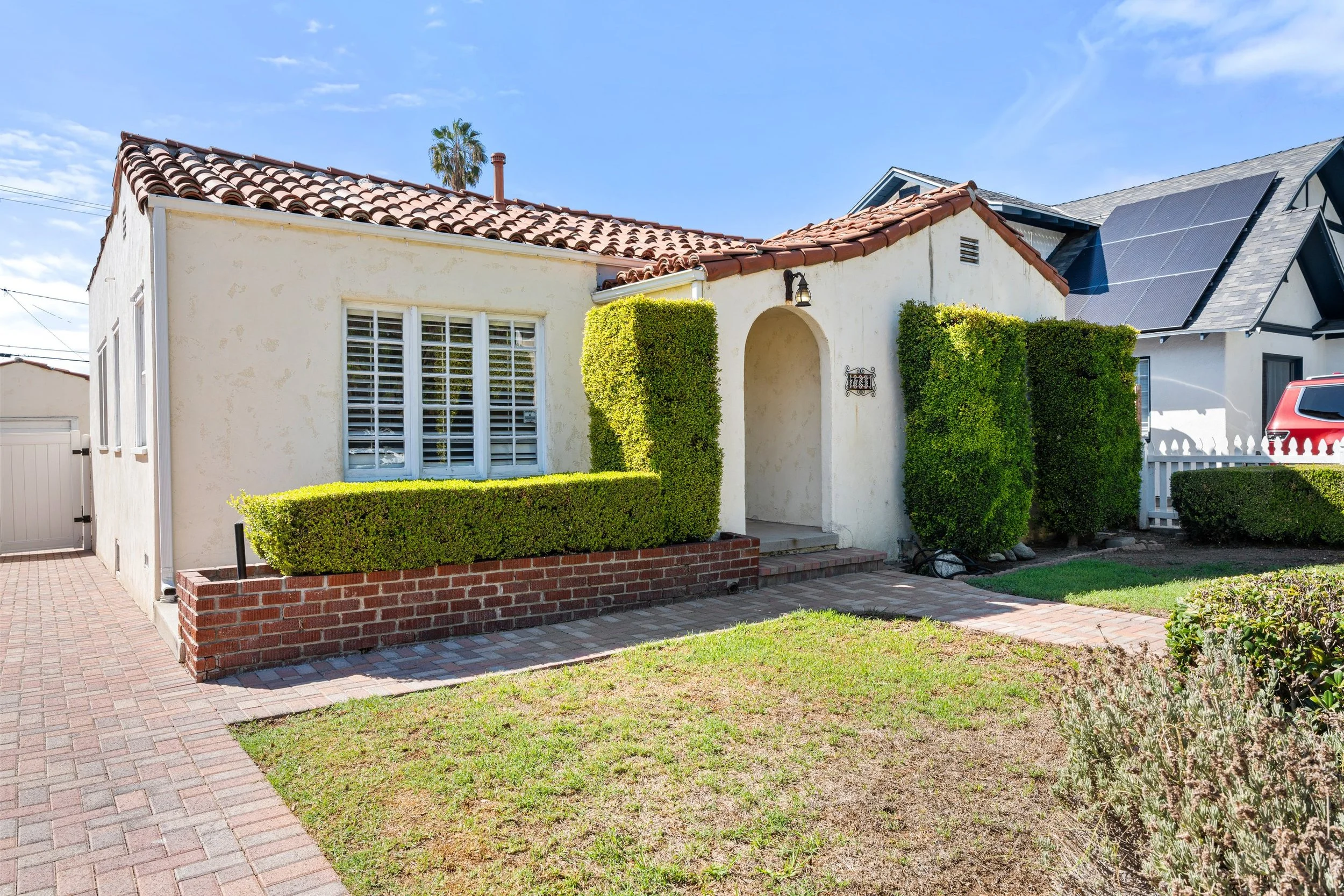 03-7741-friends-ave-whittier.jpg