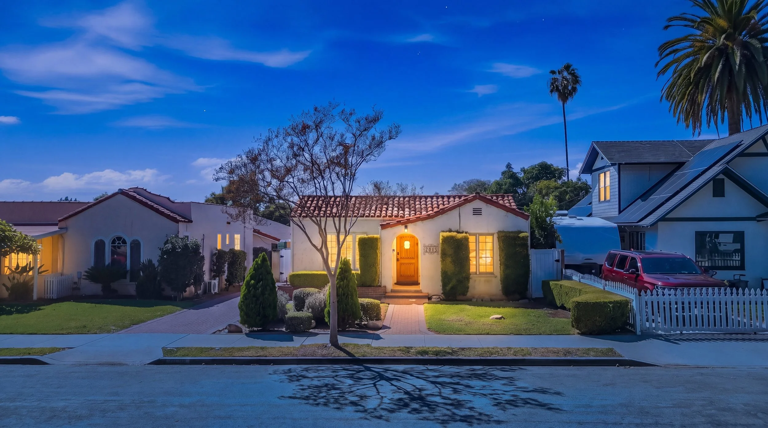 05-7741-friends-ave-whittier.jpg
