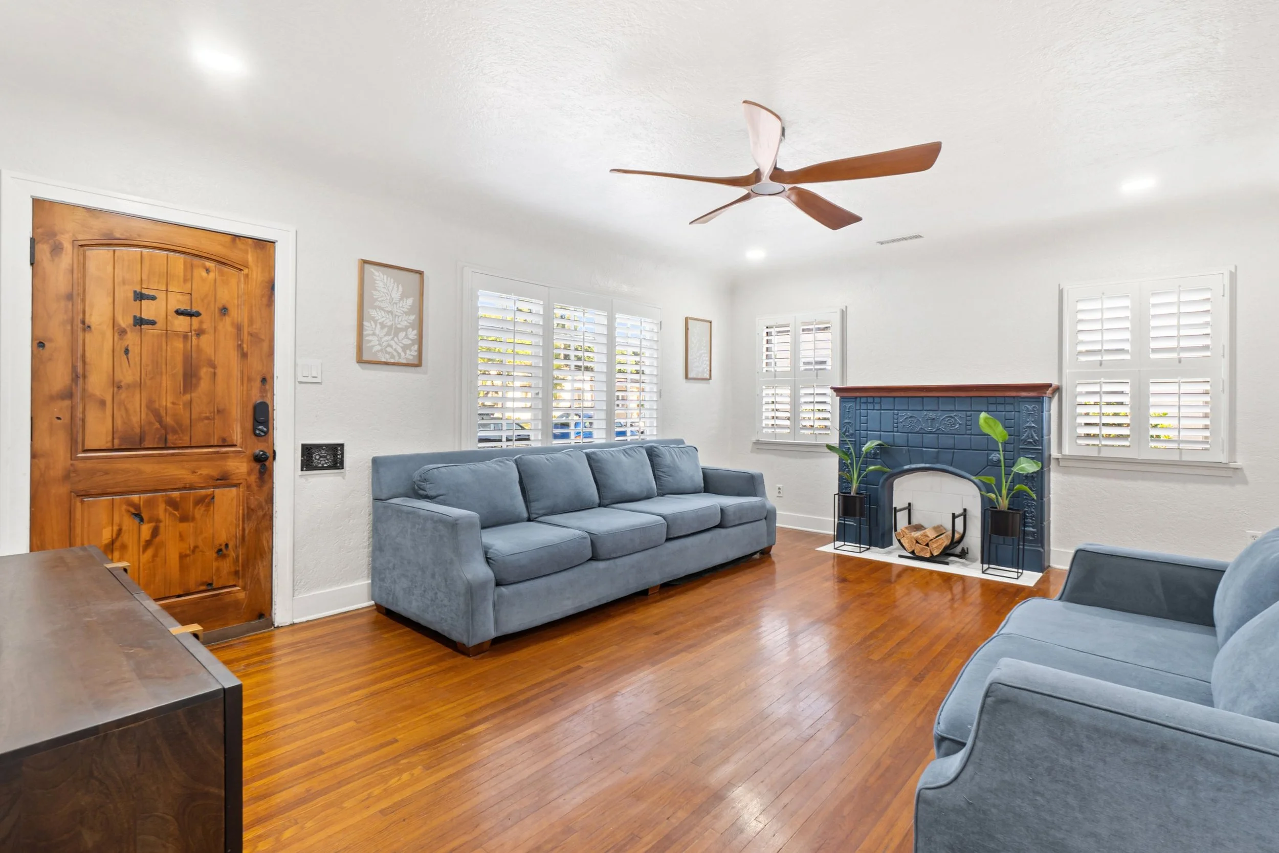 09-7741-friends-ave-whittier.jpg
