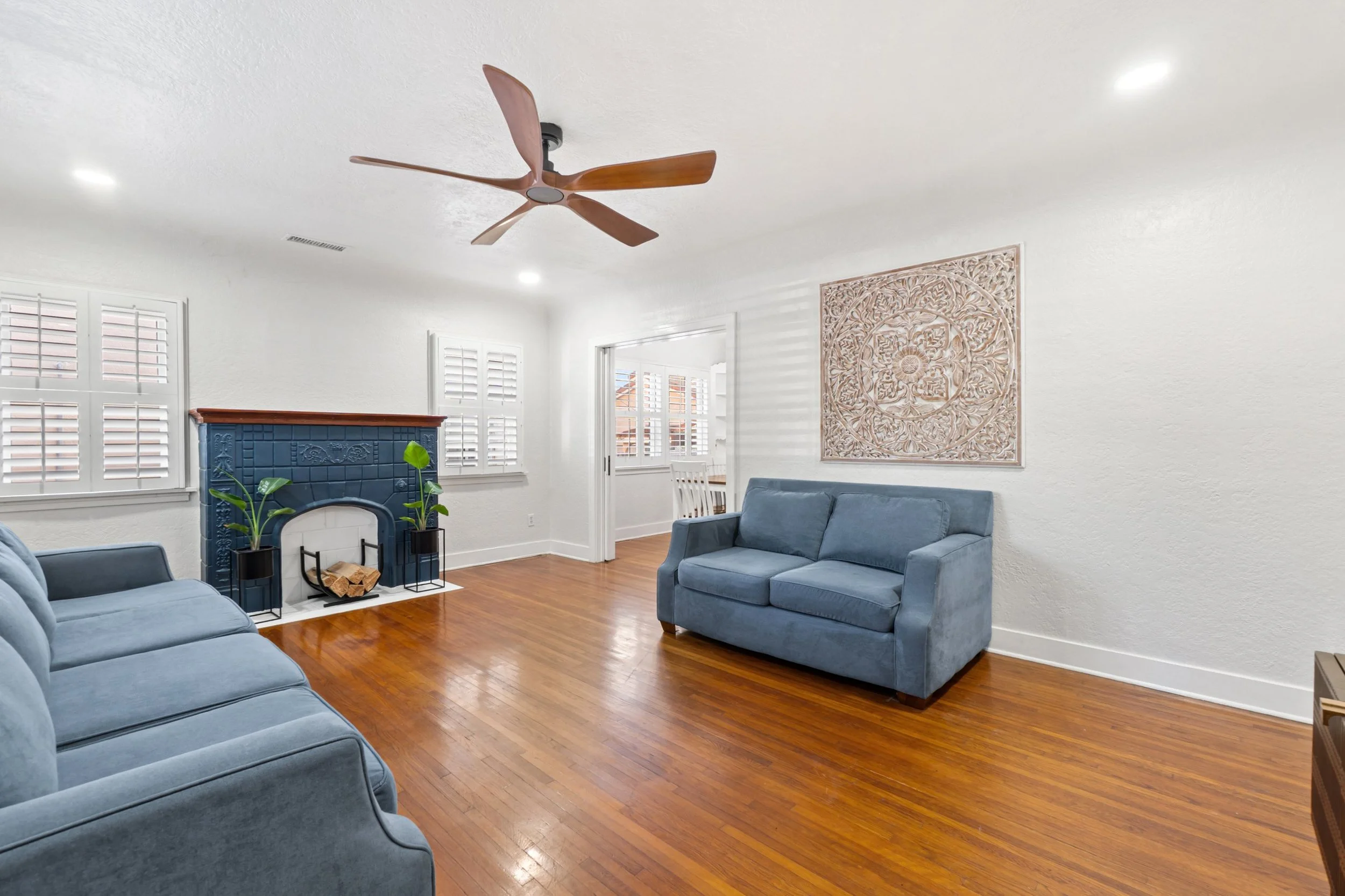 10-7741-friends-ave-whittier.jpg