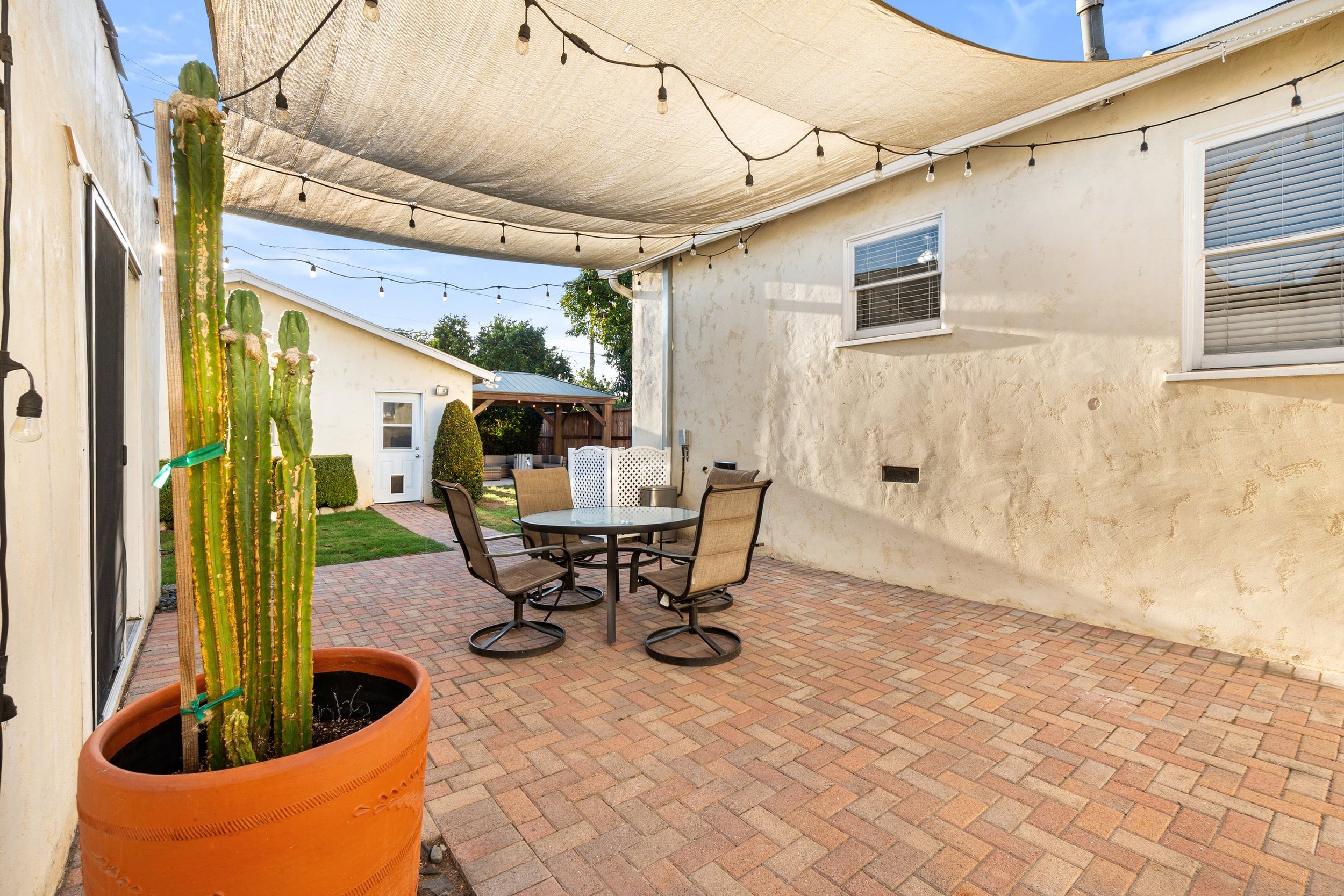 42-7741-friends-ave-whittier.jpg