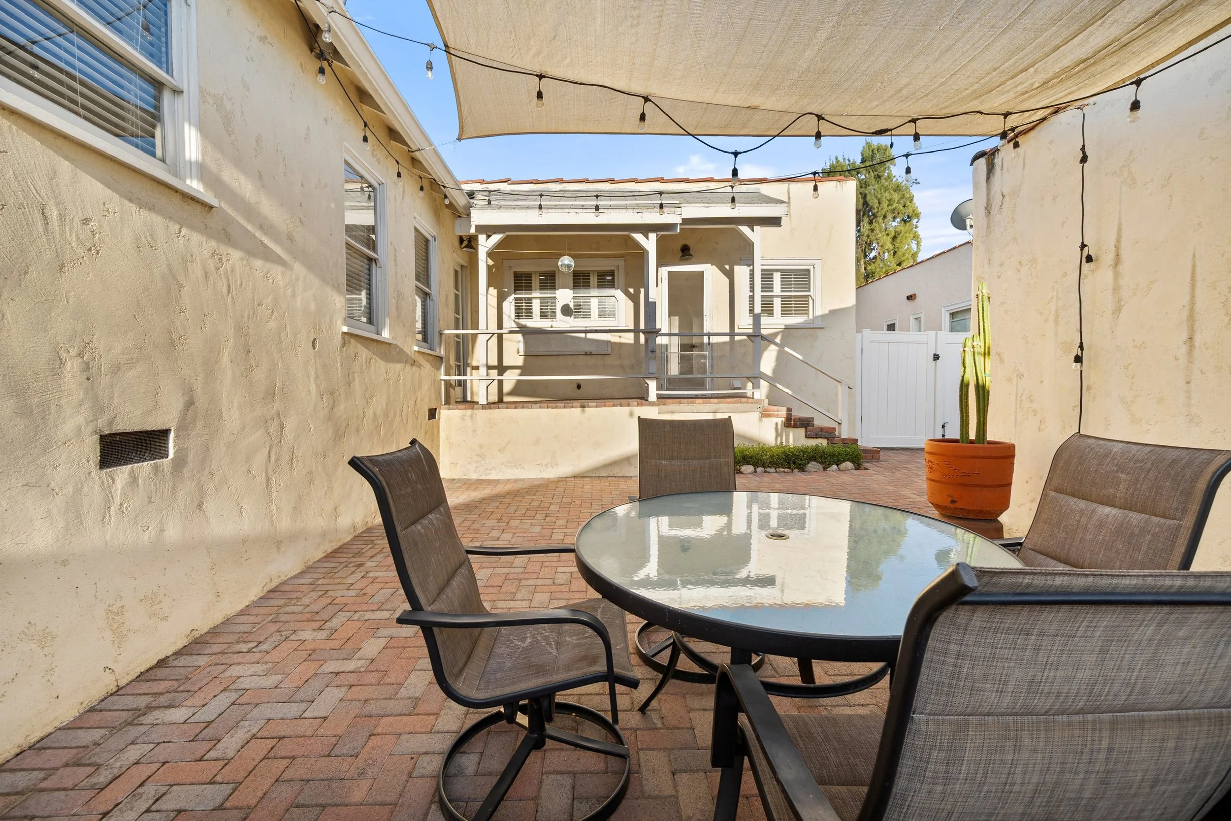 43-7741-friends-ave-whittier.jpg