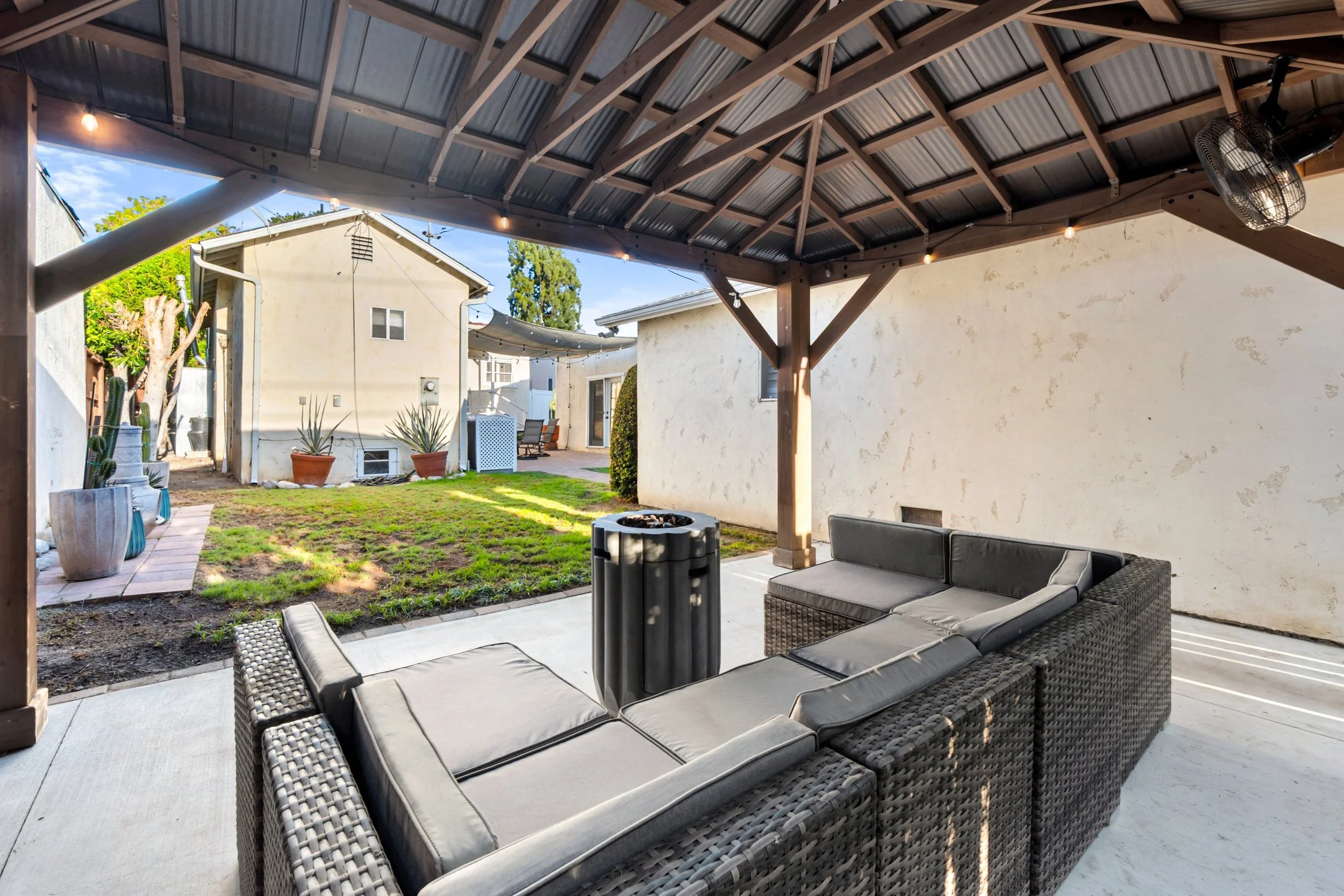 52-7741-friends-ave-whittier.jpg