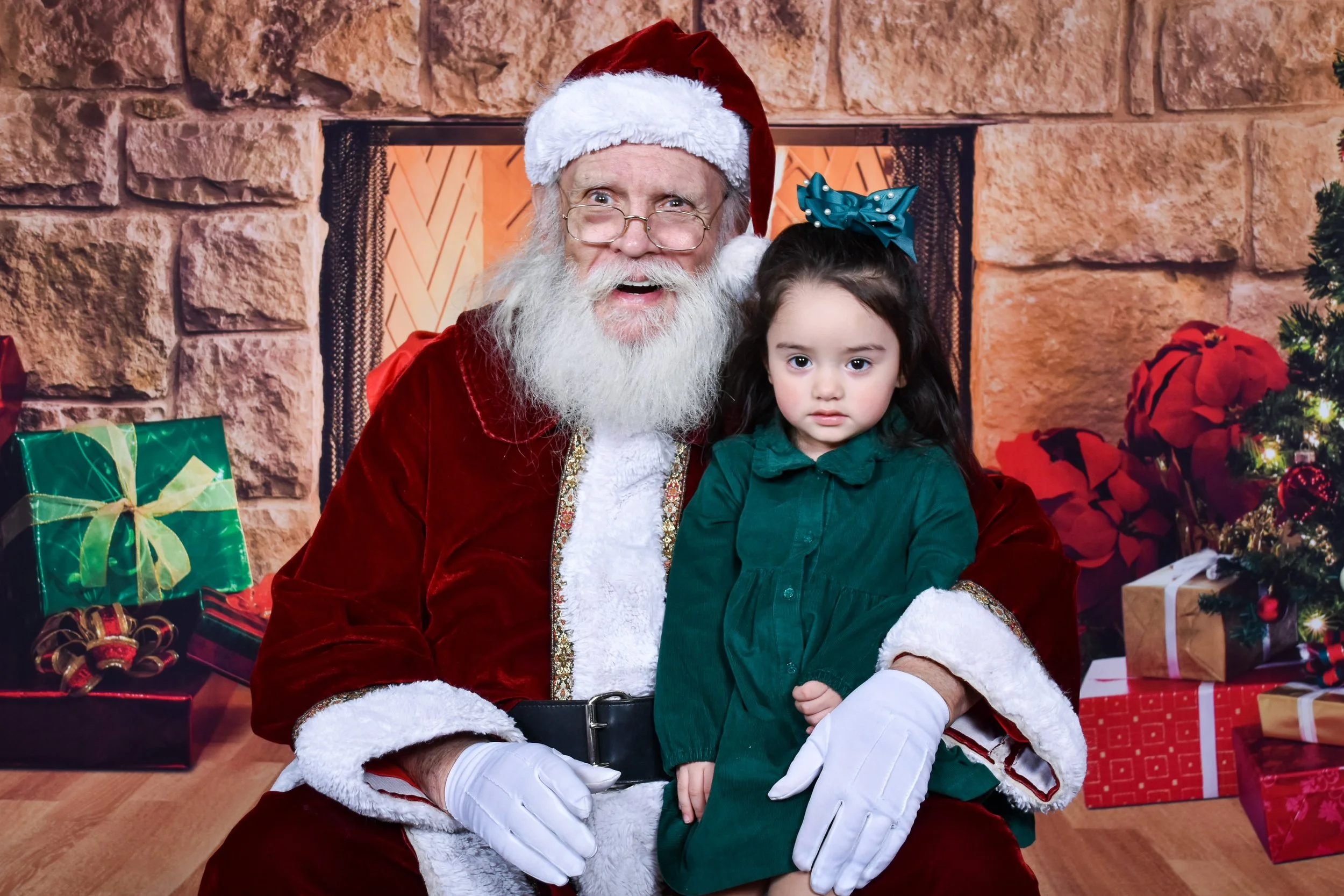 Team Remo Photos with Santa 2025 - Huitron Family 4.jpg