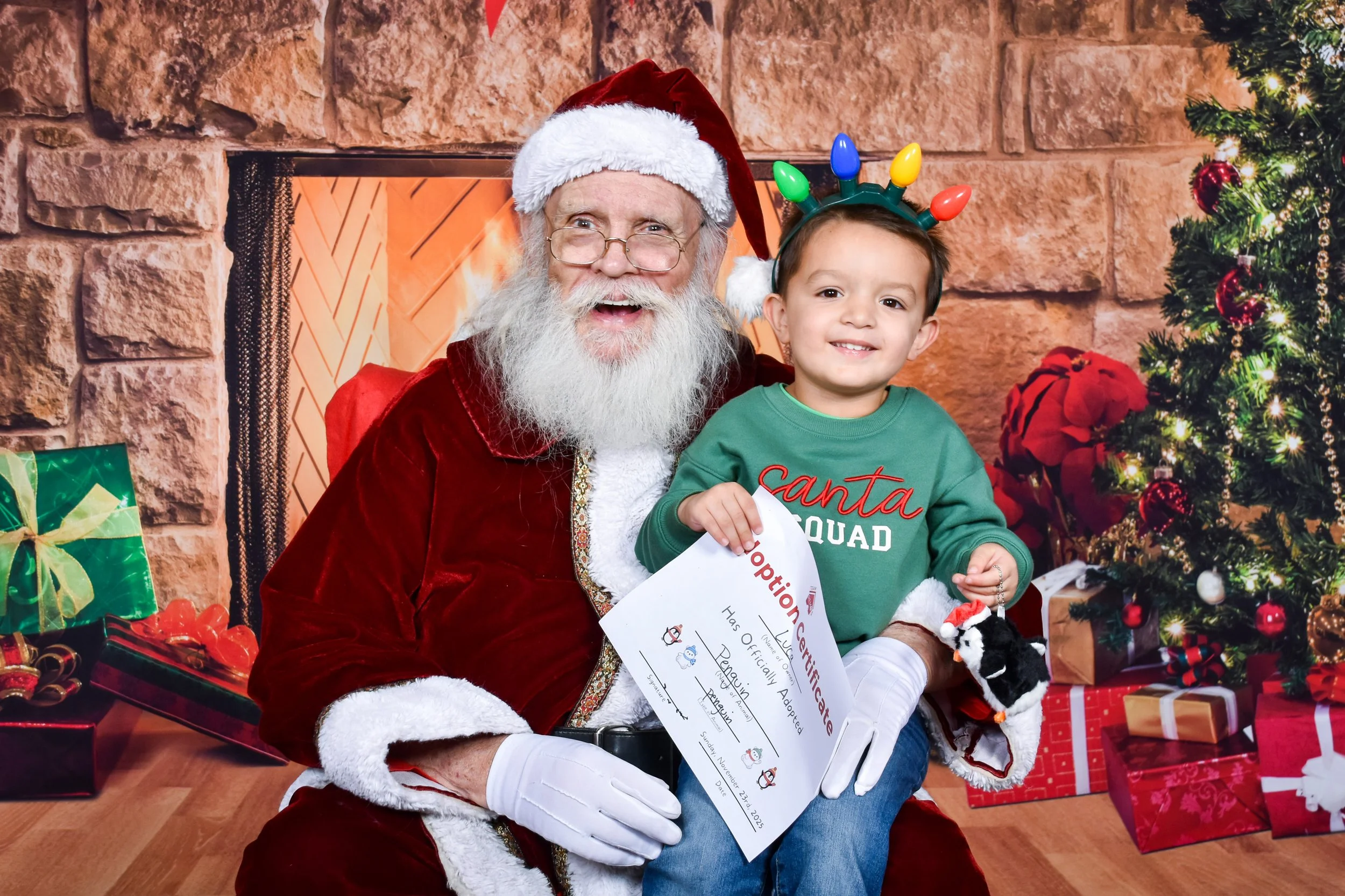 Team Remo Photos with Santa 2025 - Hurtado Family 6.jpg