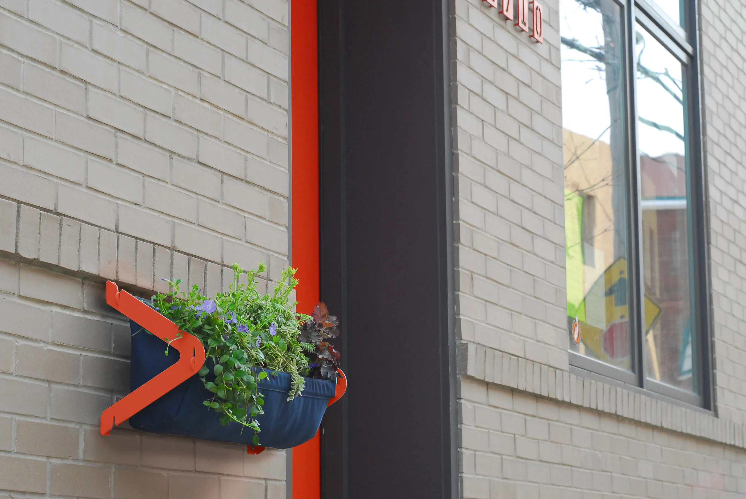 TUCKER Window Box / Orange