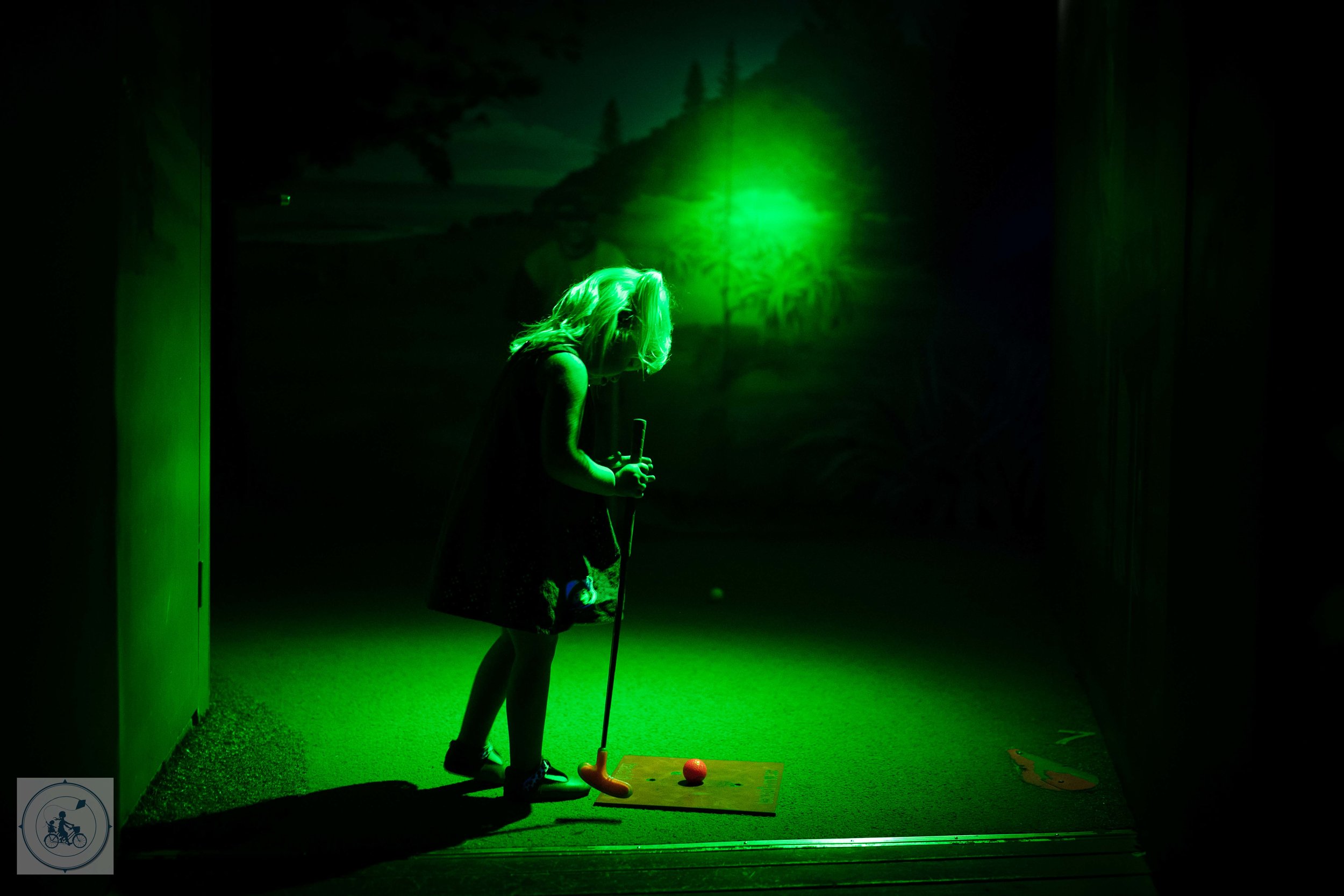 Glow Golf 